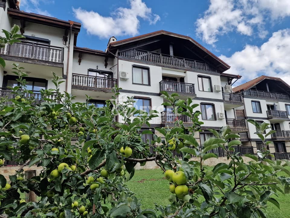 One-bedroom apartment with south exposure and a spacious terrace in the year-round complex 3 Mountains