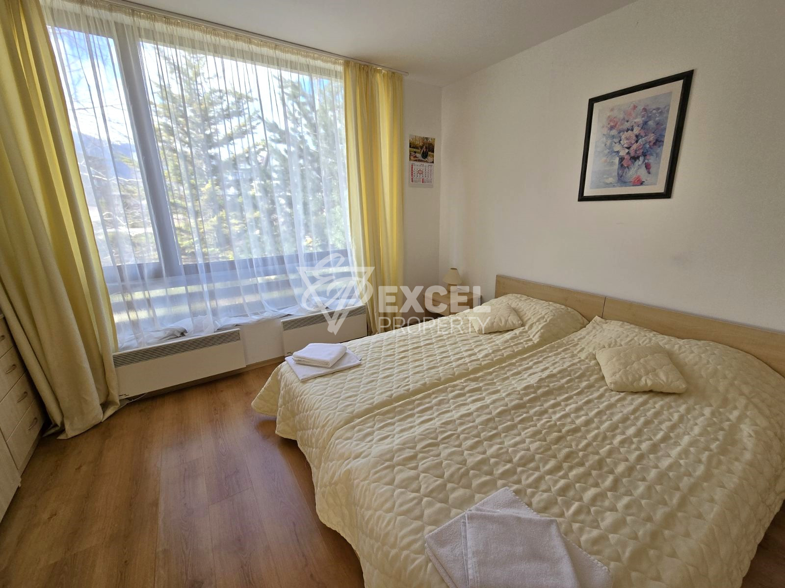 Spacious south facing studio for sale in the Aspen Golf complex