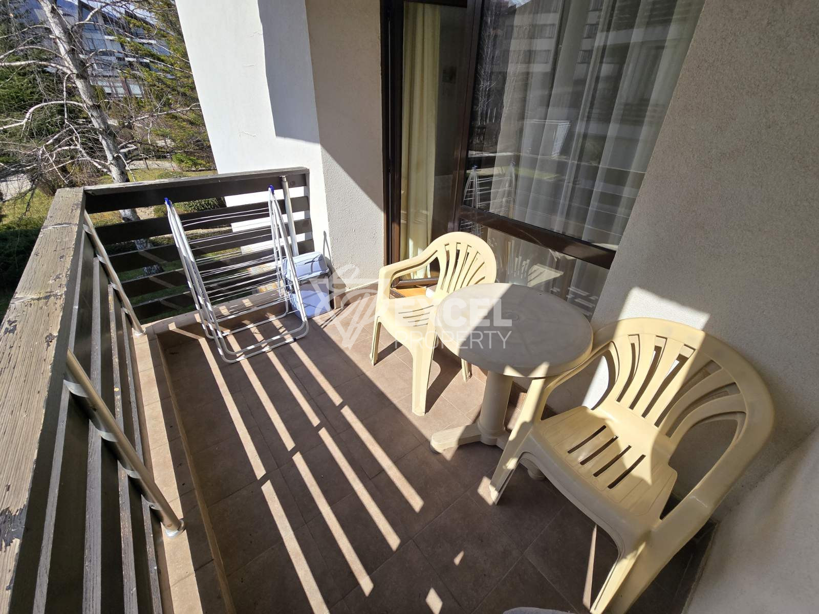 Spacious south facing studio for sale in the Aspen Golf complex