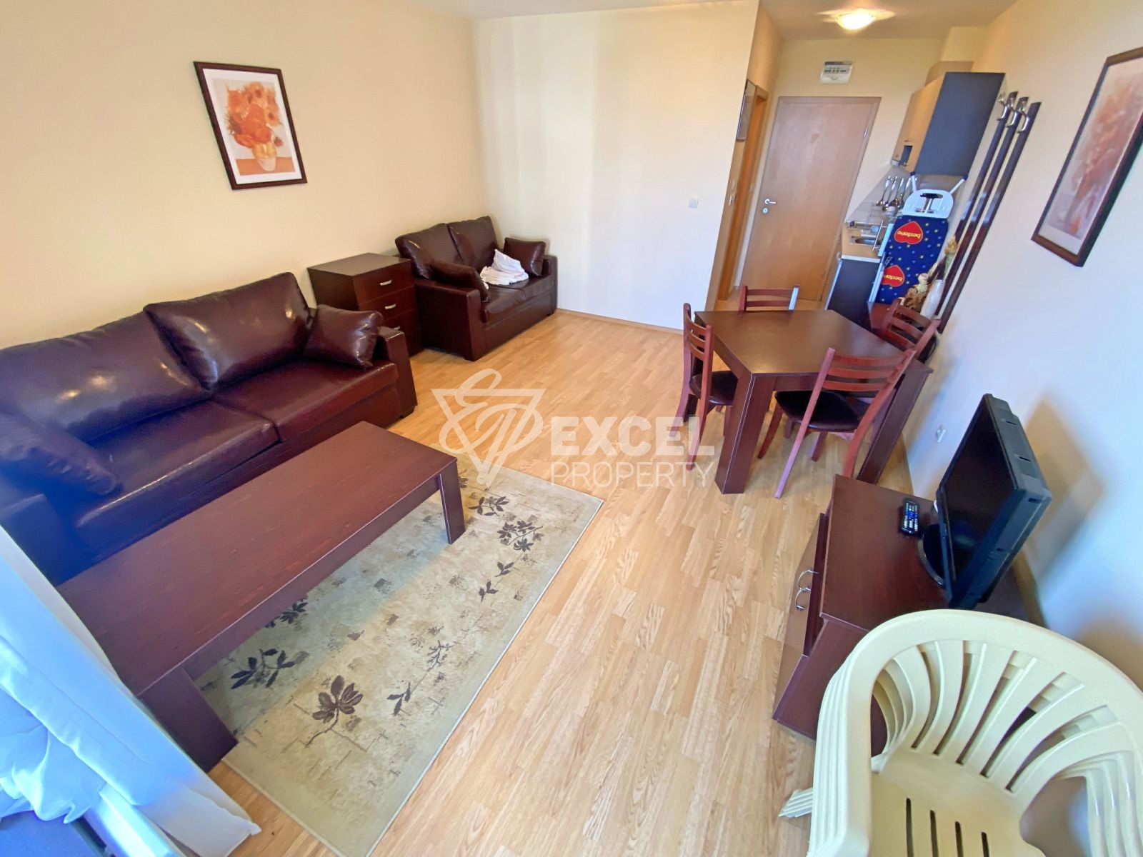 Spacious studio with terrace for sale in Aspen Suites, next to Pirin Golf