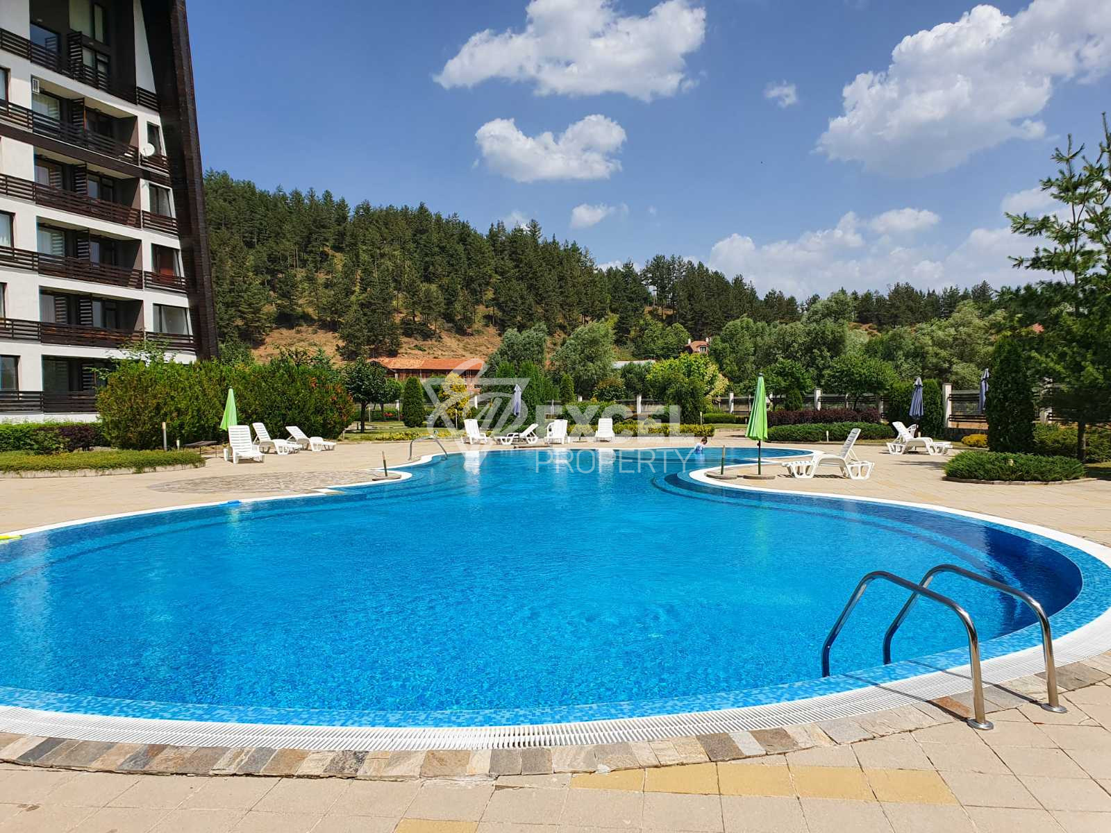 Luxury studio for sale in a year-round complex, Razlog area