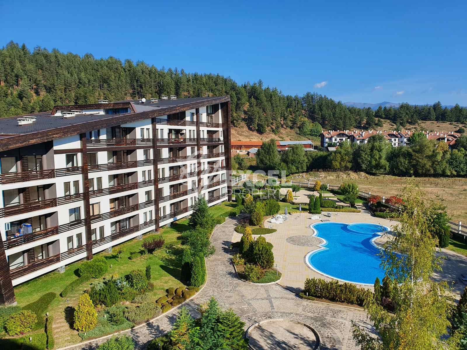 Luxury studio for sale in a year-round complex, Razlog area