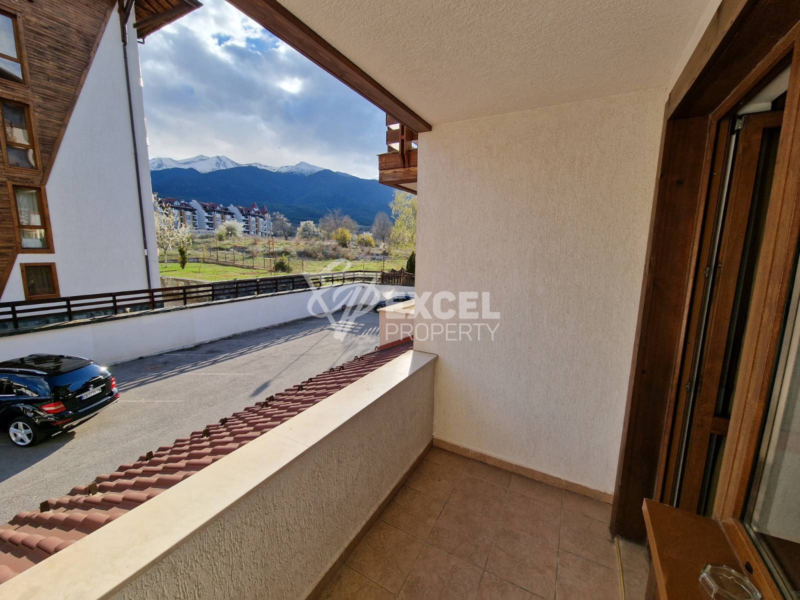 Belvedere Holiday Club: Two bedroom south facing apartment with stunning mountain views