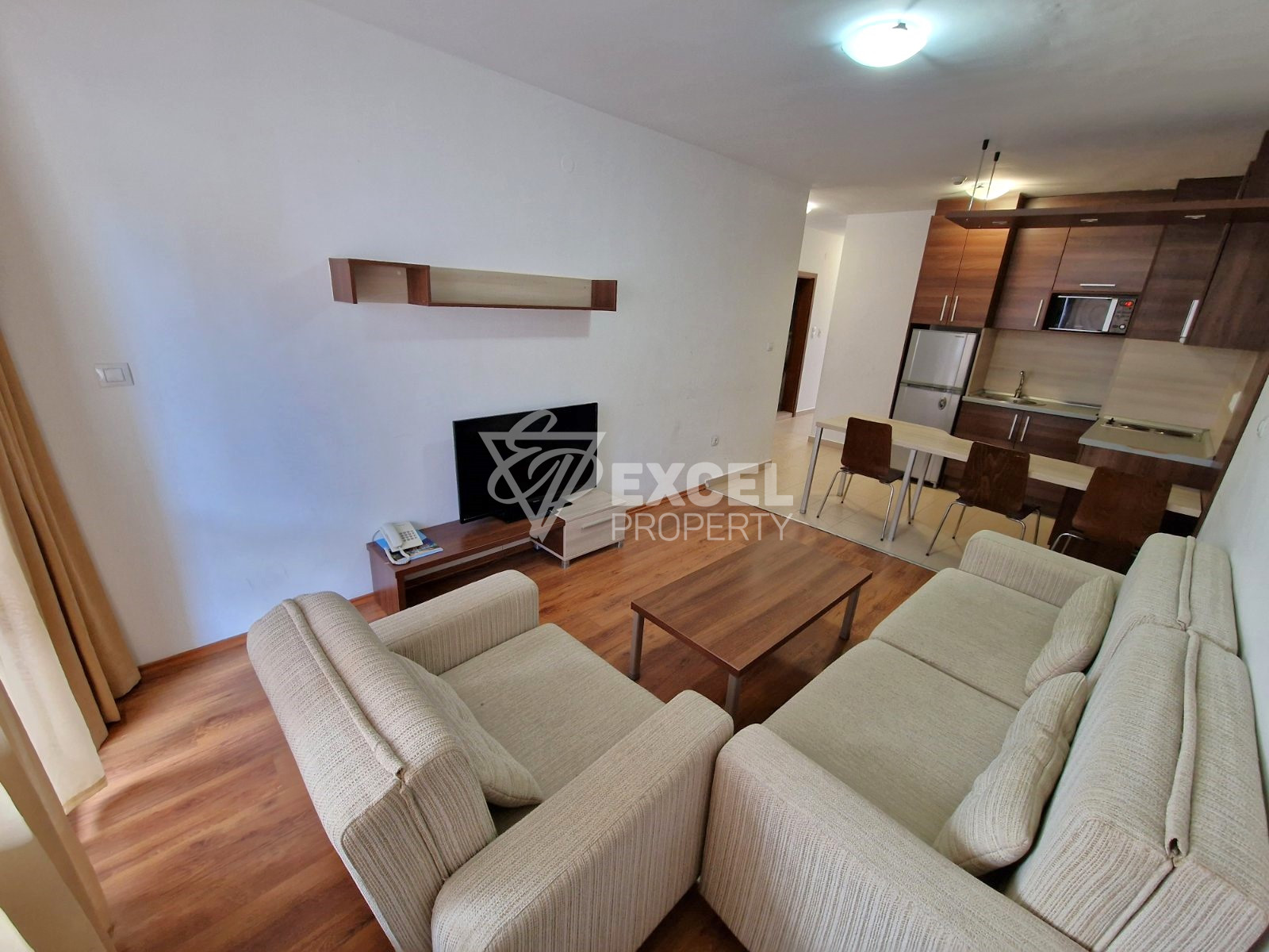 Belvedere Holiday Club: Two bedroom south facing apartment with stunning mountain views