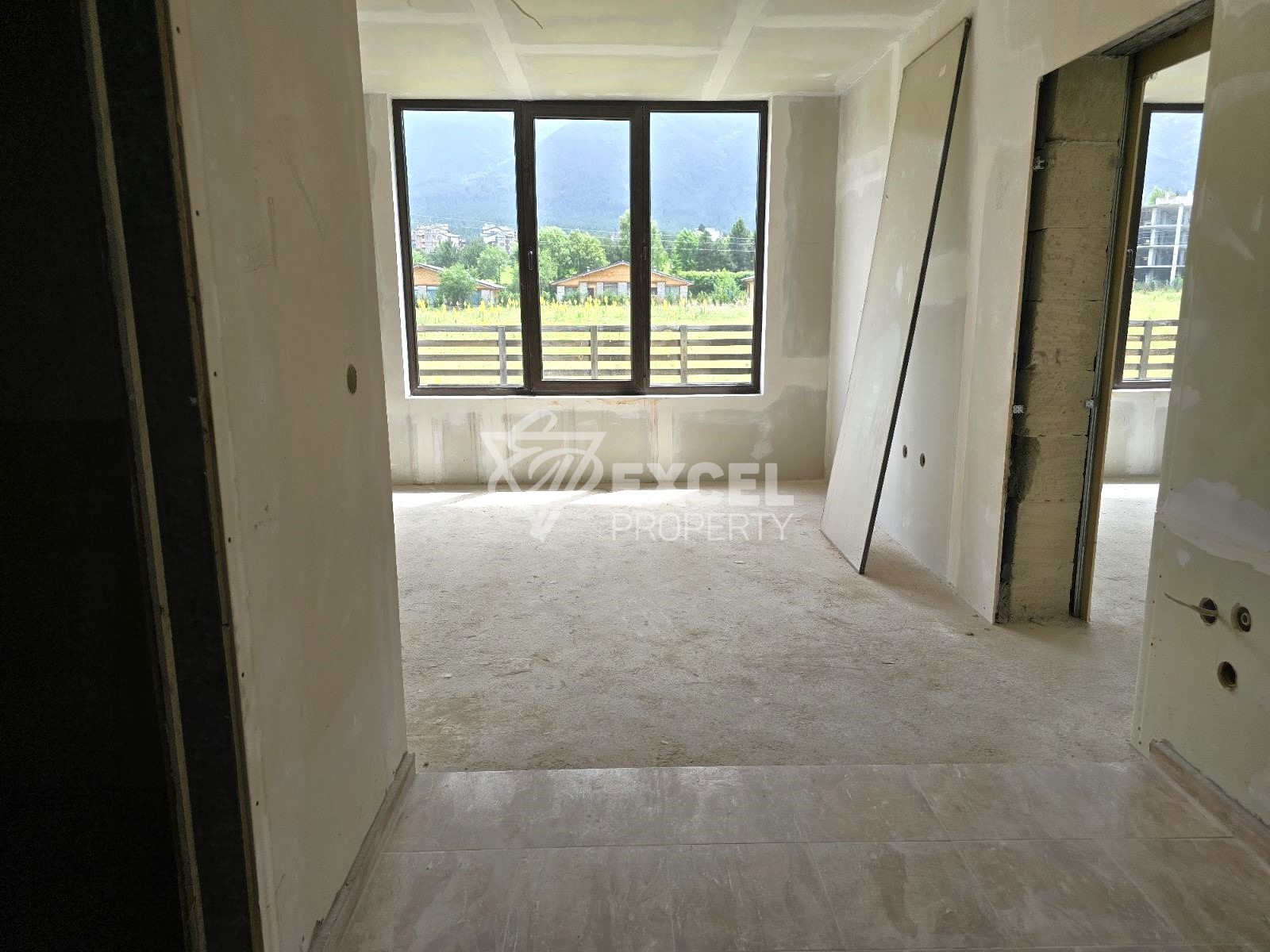 Southern studio for sale with a delightful panoramic view of the Pirin Mountains