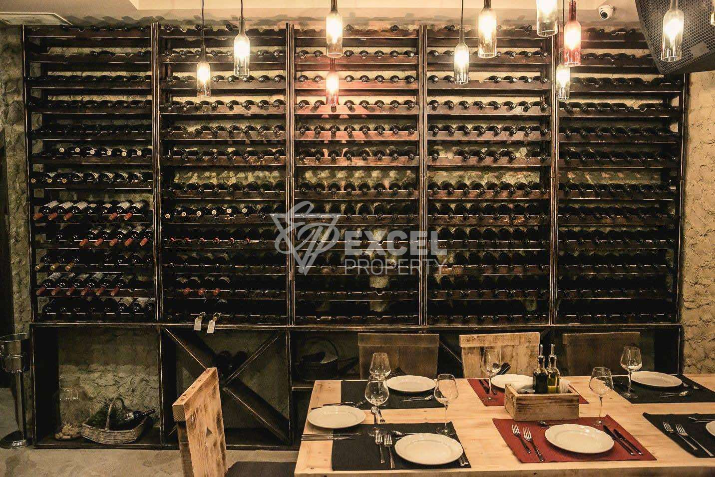 A developed restaurant for sale in the center of Razlog