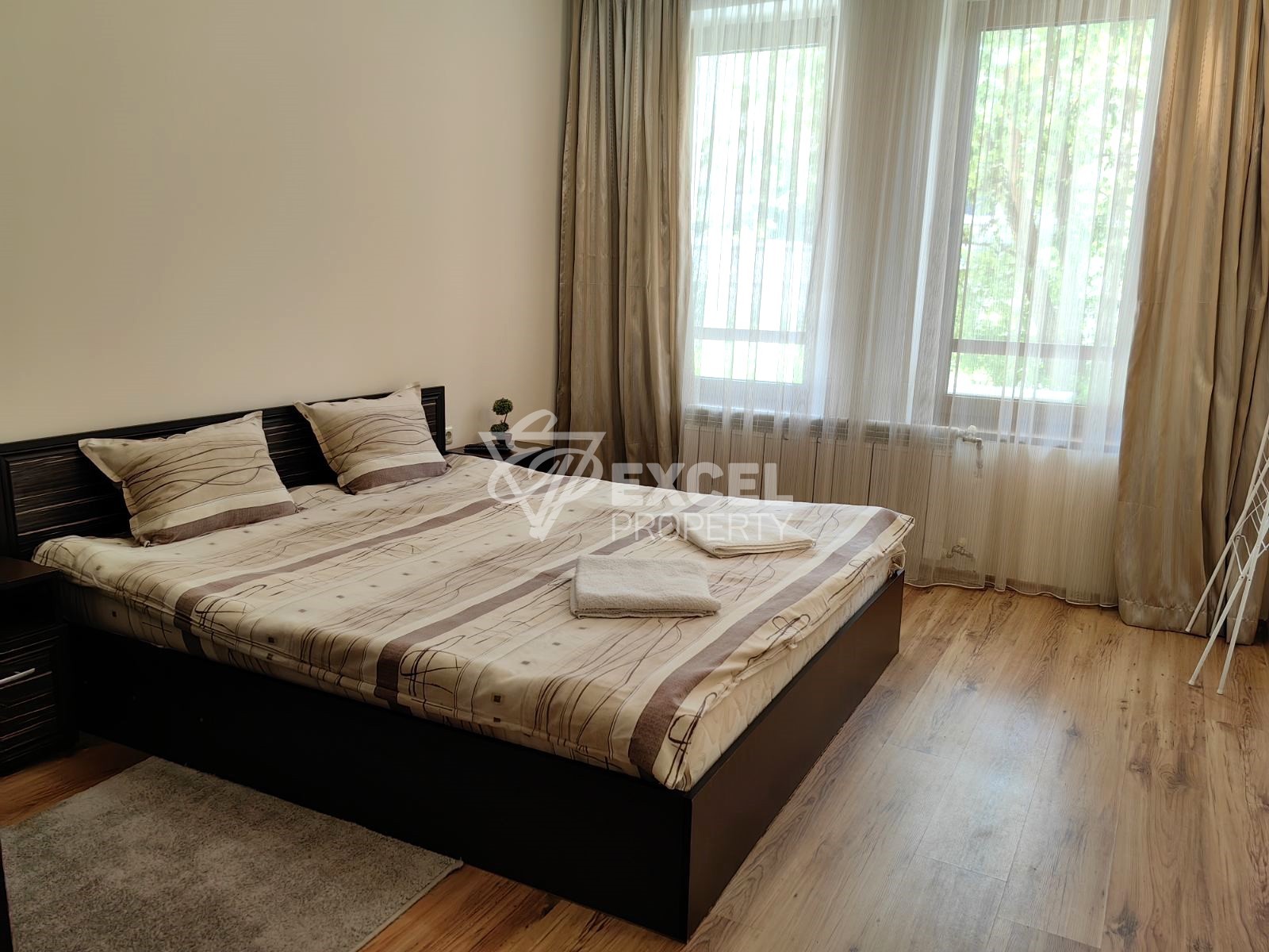 Furnished one-bedroom apartment for rent 80m from the Gondola