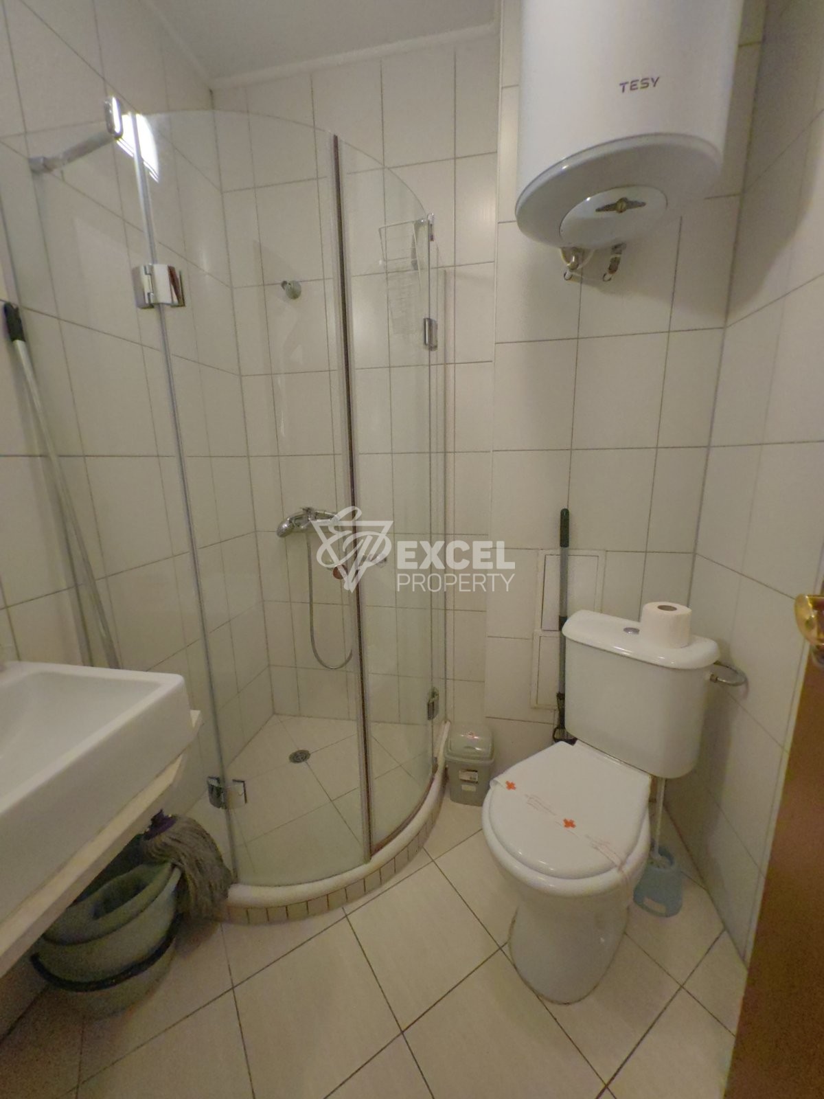 Furnished one-bedroom apartment for rent 80m from the Gondola