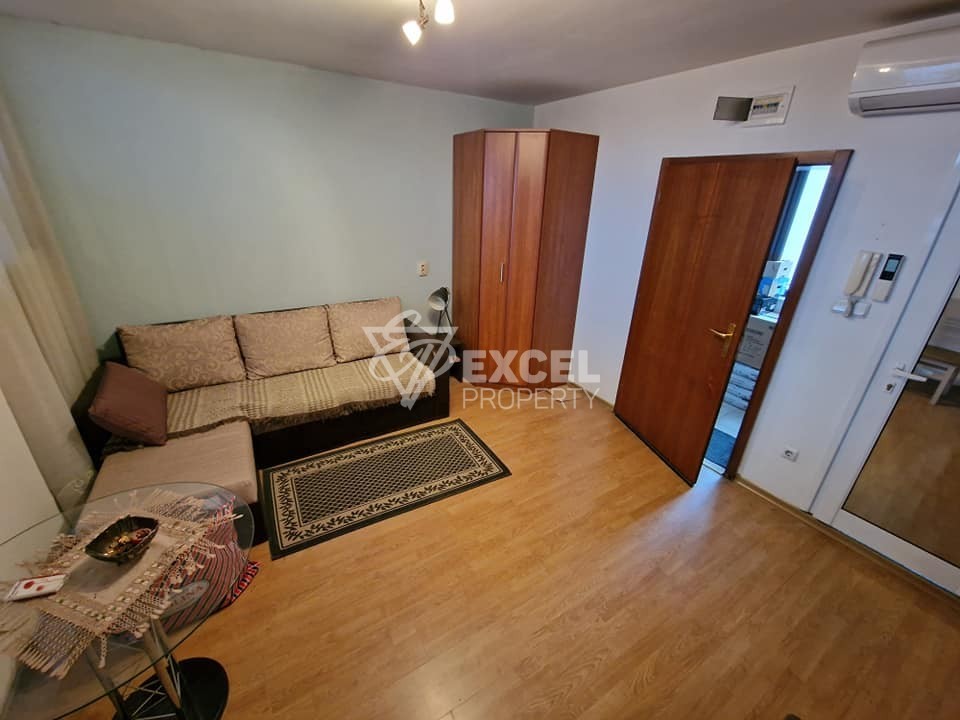 No maintenance fee! Southern one-bedroom apartment with its own basement, next to the Billa store in Bansko