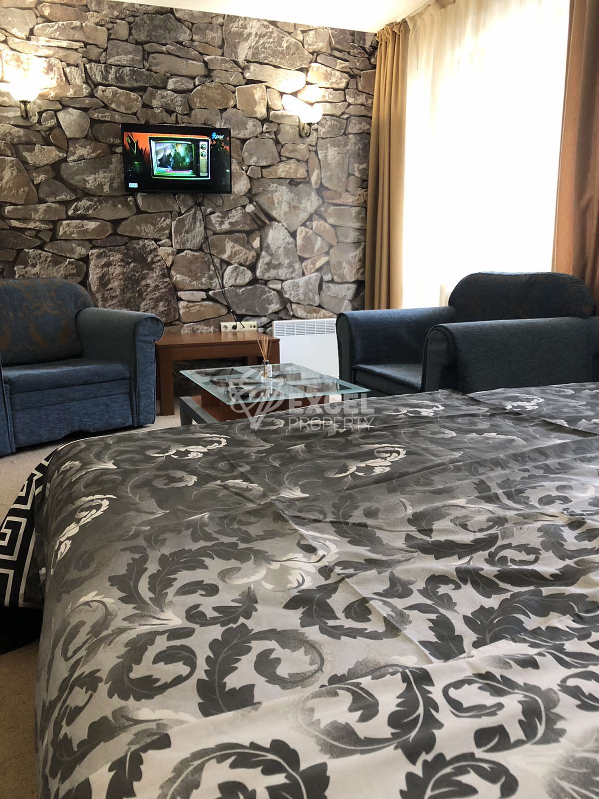 For rent: Furnished studio with air conditioning and terrace in Bansko, next to Kempinski