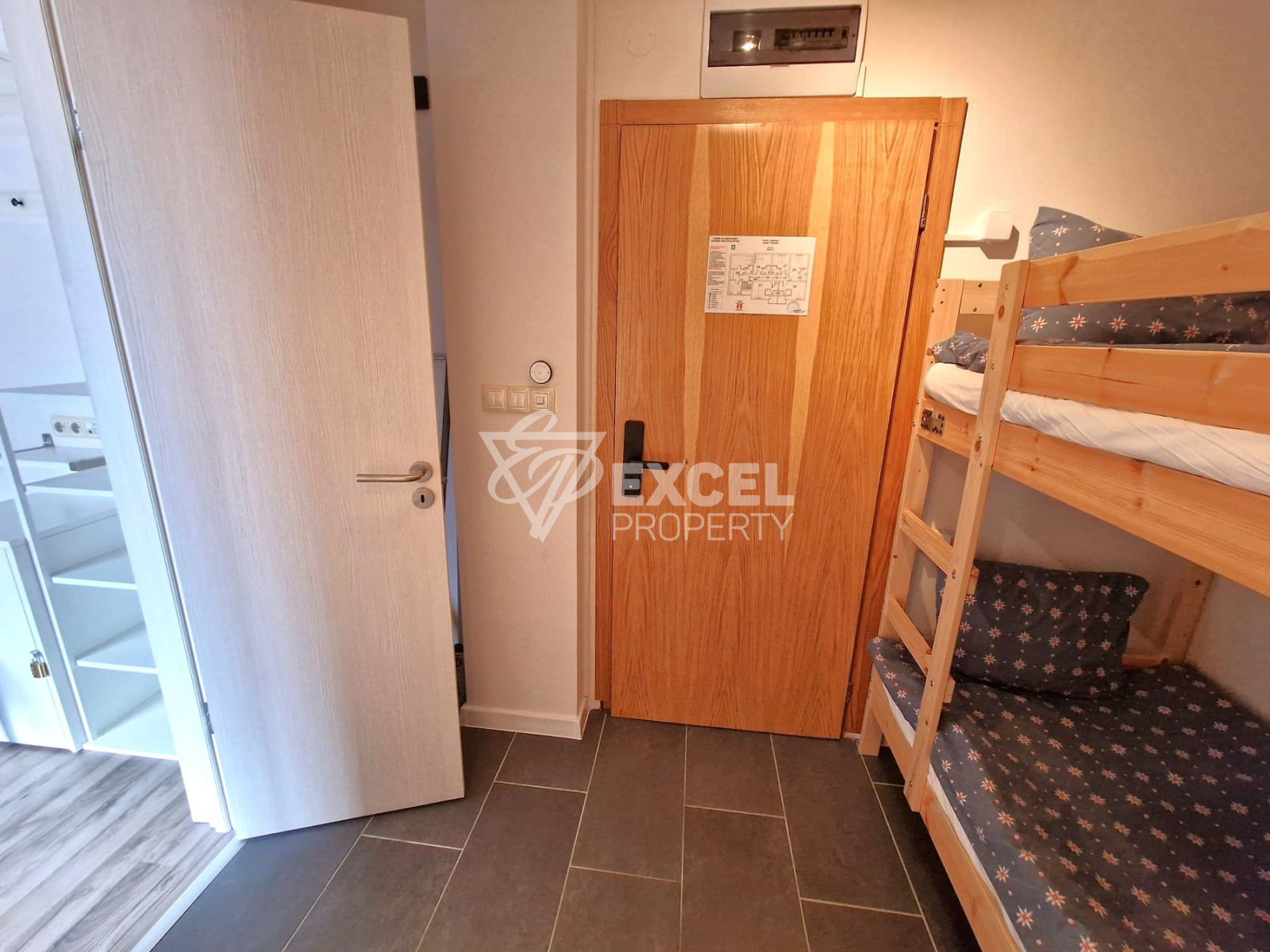 Modern furnished studio for sale, just 100m from Flash, Bansko