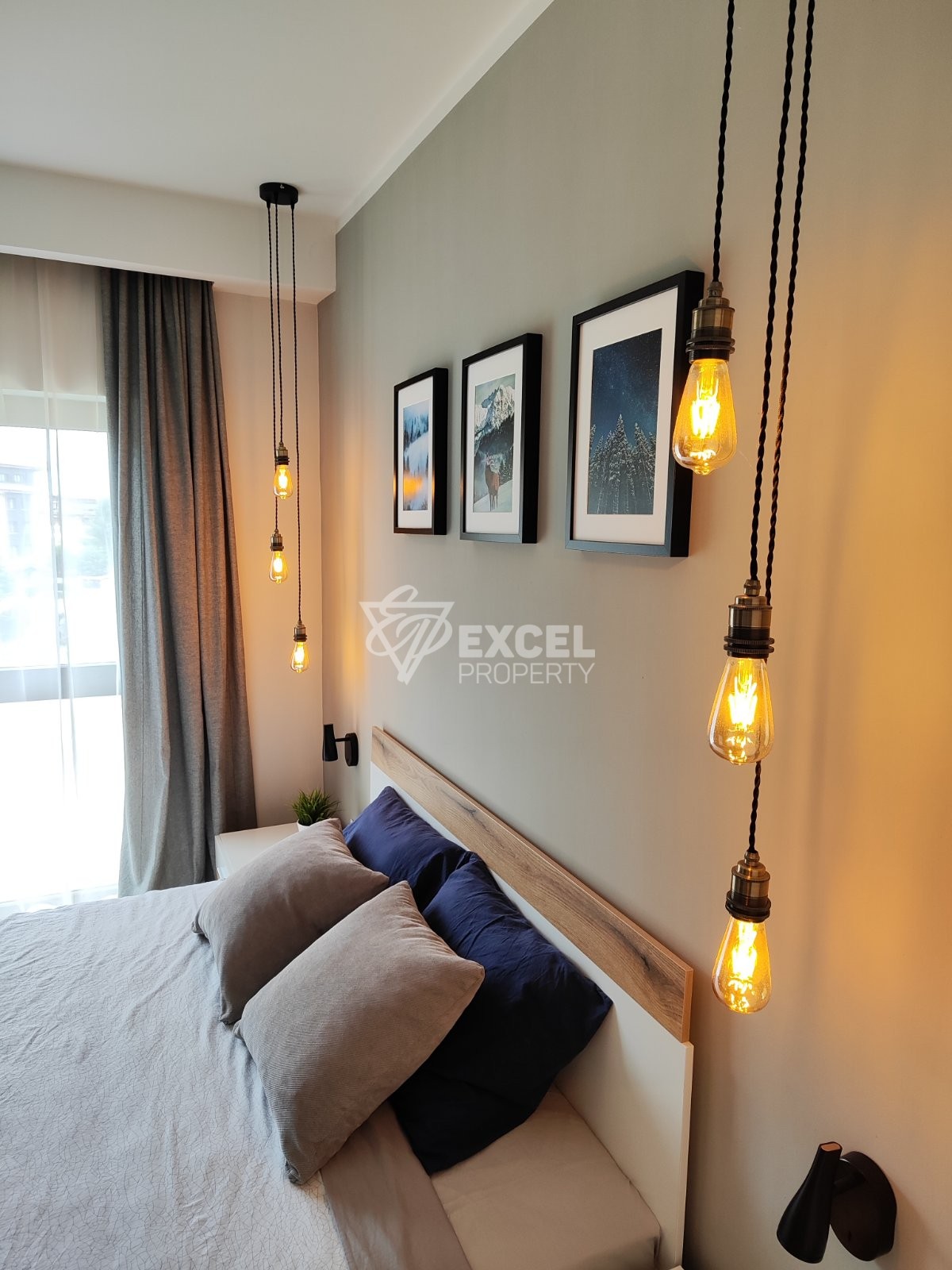 Elegantly furnished two-bedroom apartment with a low maintenance fee