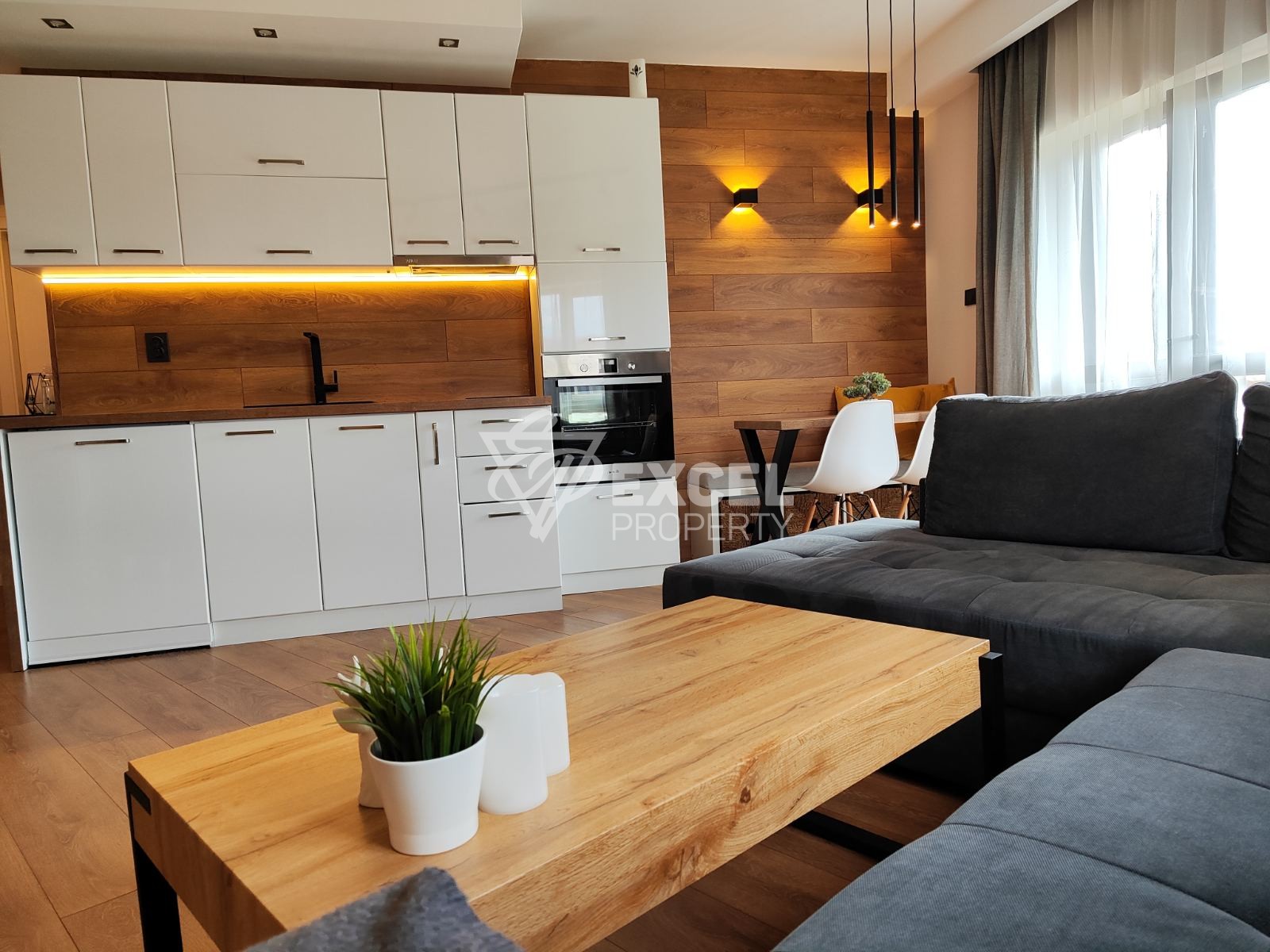 Elegantly furnished two-bedroom apartment with a low maintenance fee