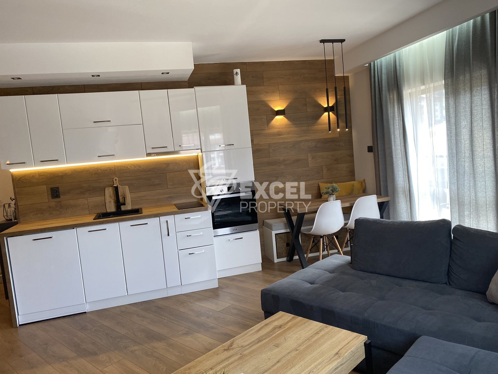 Elegantly furnished two-bedroom apartment with a low maintenance fee
