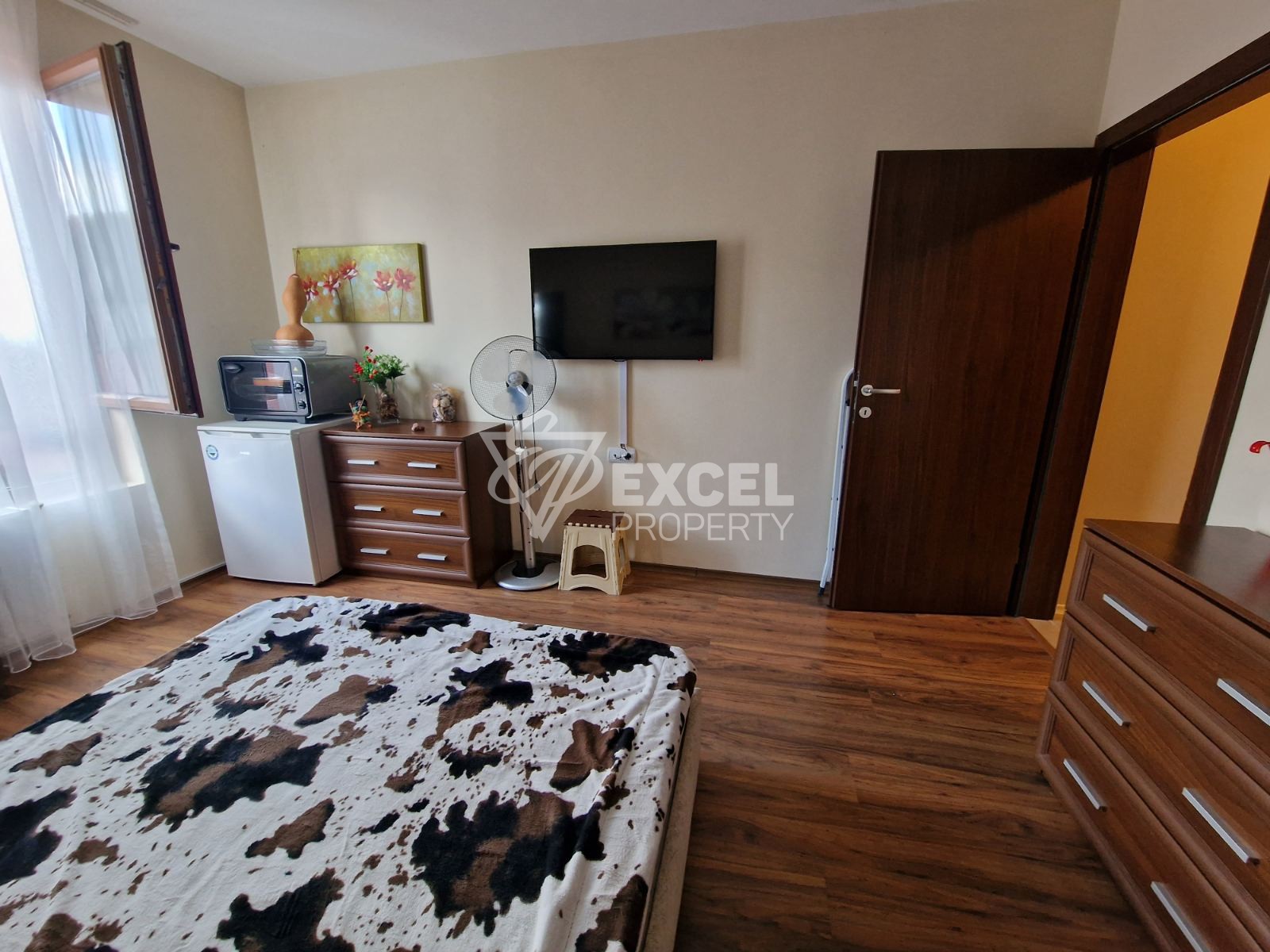 Southern one-bedroom apartment for sale in the hotel part of Green life, Bansko