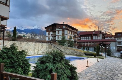 One-bedroom apartment with pool view in the hotel part of Green Life, Bansko
