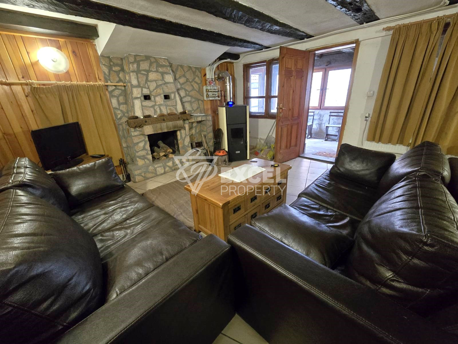 Authentic two-storey house for sale in the old part of Bansko, 200m from the Church of the Holy Trinity