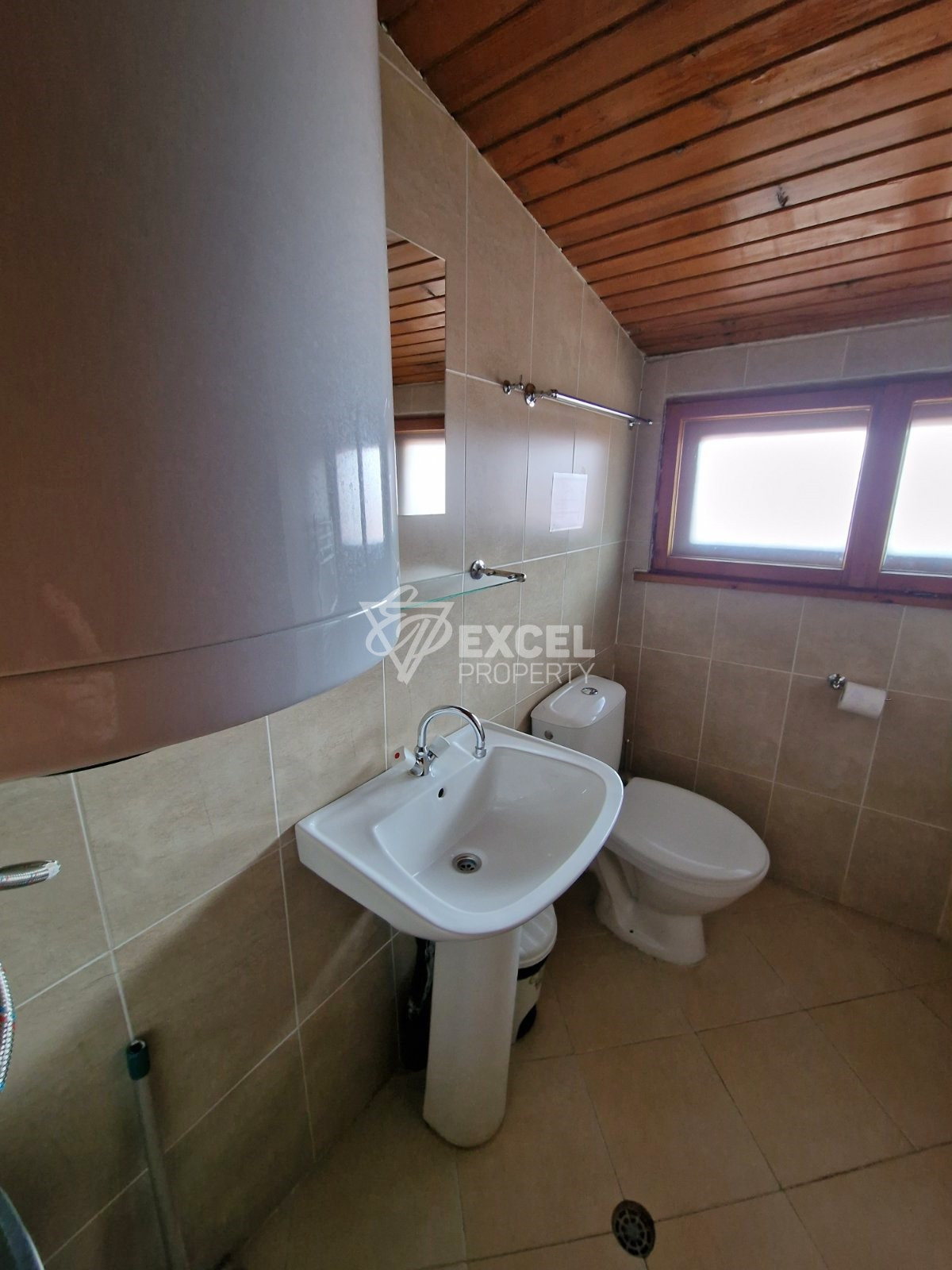 Authentic two-storey house for sale in the old part of Bansko, 200m from the Church of the Holy Trinity
