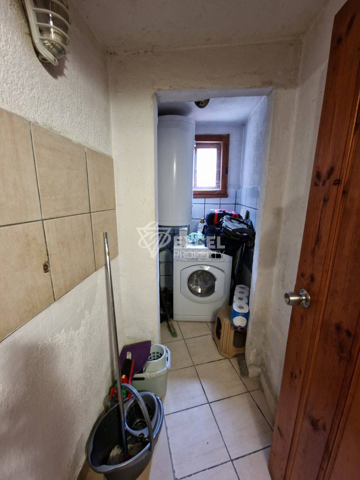 Authentic two-storey house for sale in the old part of Bansko, 200m from the Church of the Holy Trinity