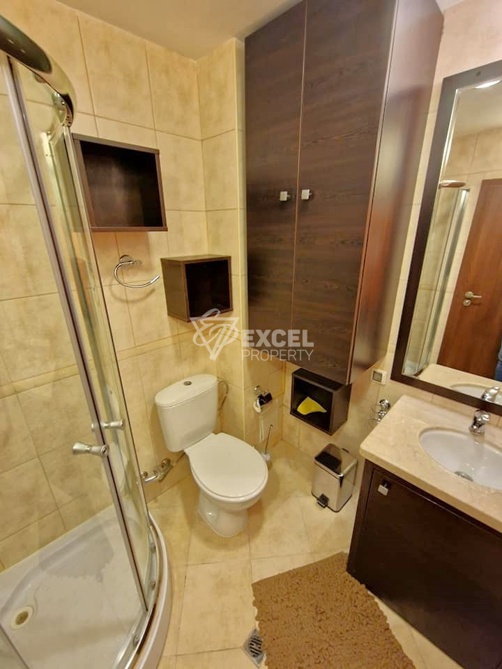 One-bedroom apartment for sale 100m from the ski road! Residential building with a low maintenance fee!