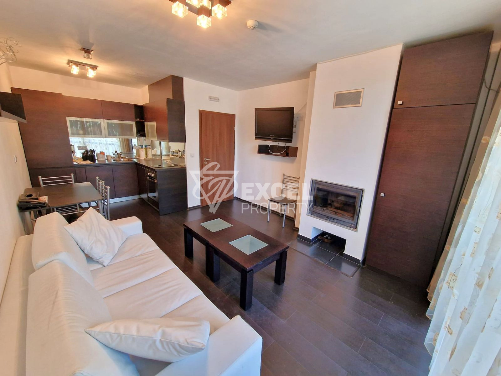 One-bedroom apartment for sale 100m from the ski road! Residential building with a low maintenance fee!