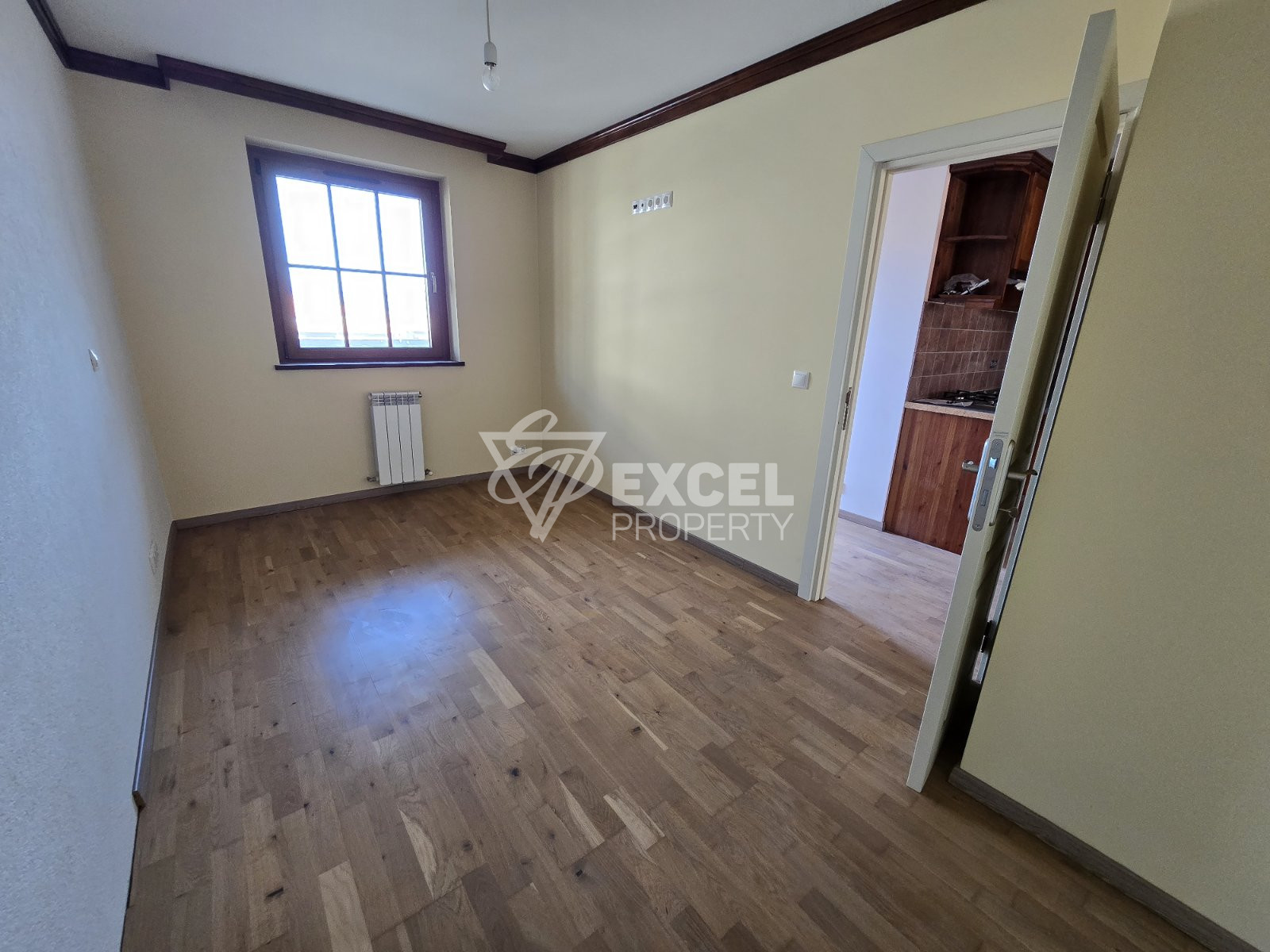 Spacious south-facing two-bedroom apartment for sale in Bansko, near the stadium