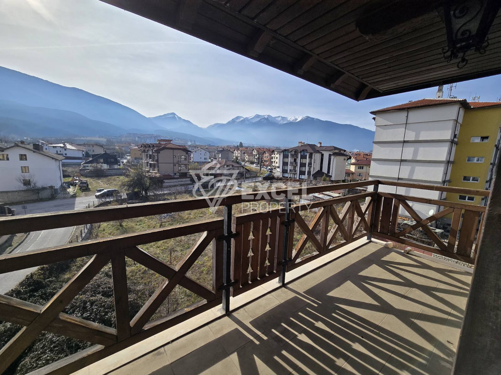 Spacious south-facing two-bedroom apartment for sale in Bansko, near the stadium