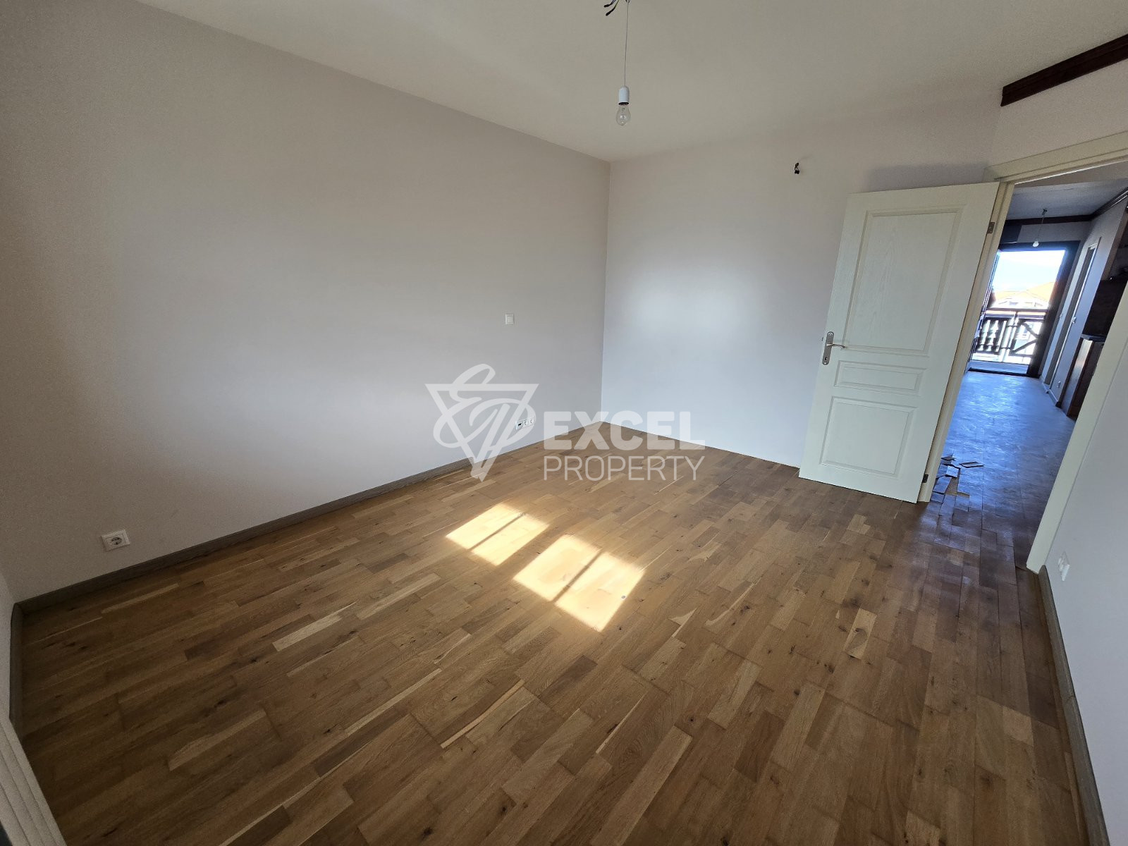 Spacious south-facing two-bedroom apartment for sale in Bansko, near the stadium