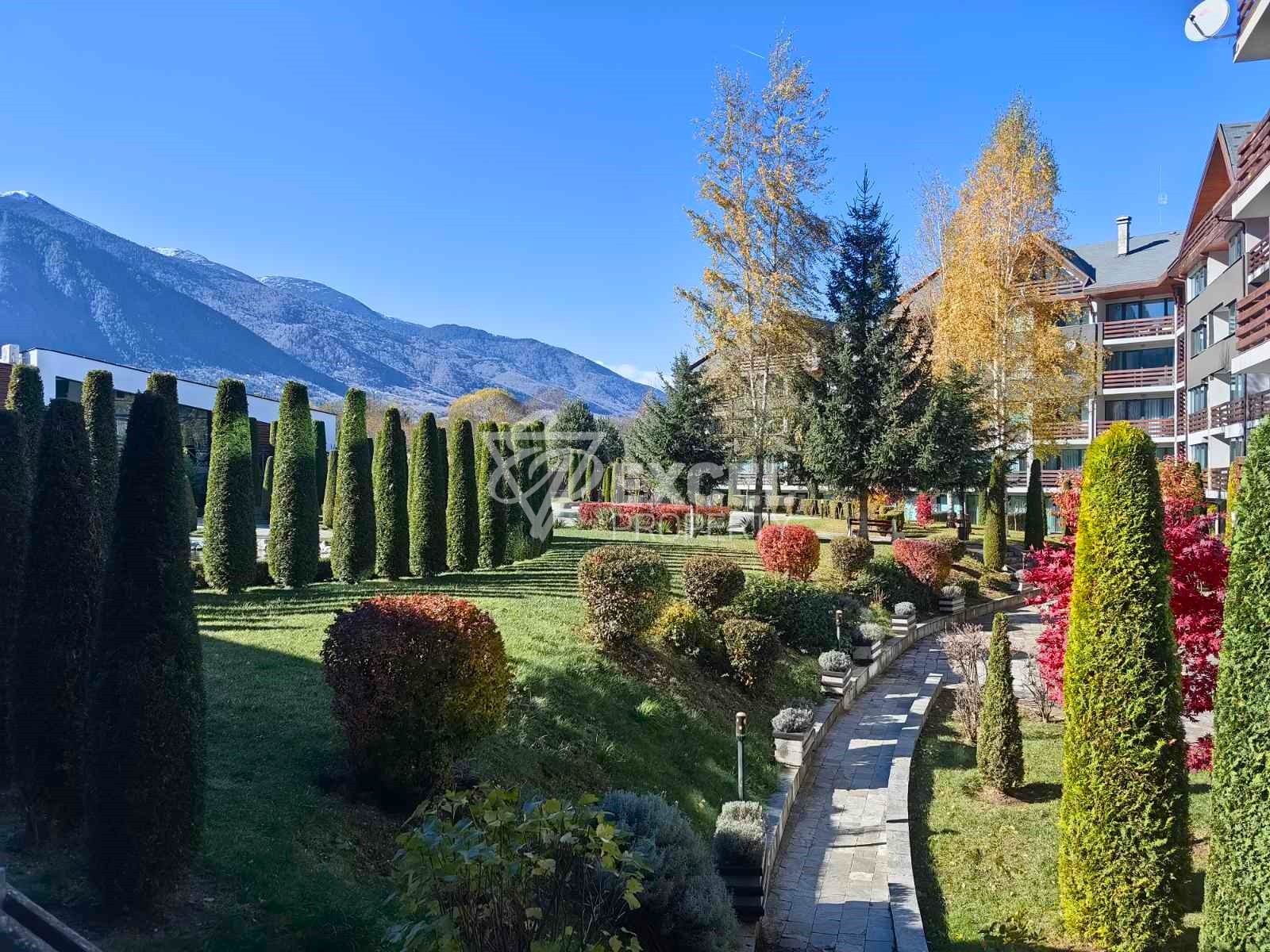 Two-bedroom penthouse with an amazing view of the Pirin mountain and the golf course