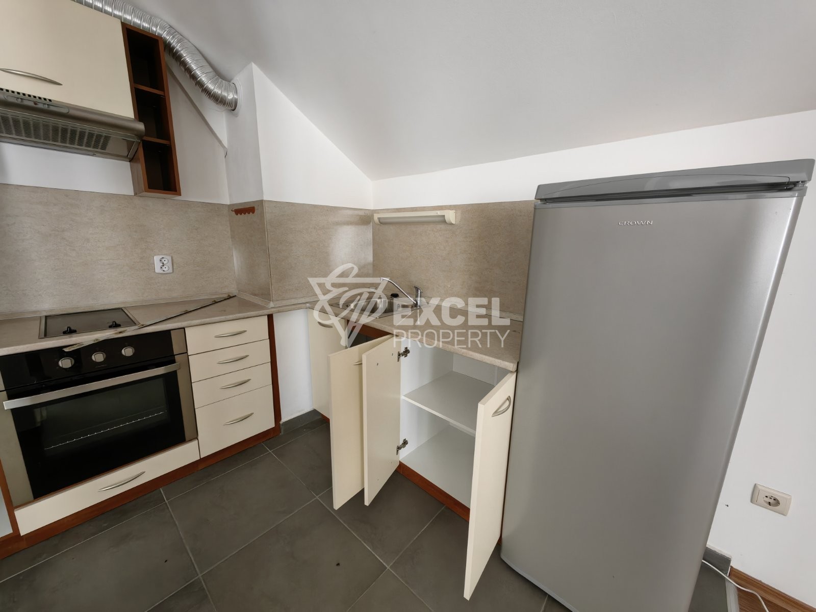 Two-bedroom penthouse with an amazing view of the Pirin mountain and the golf course