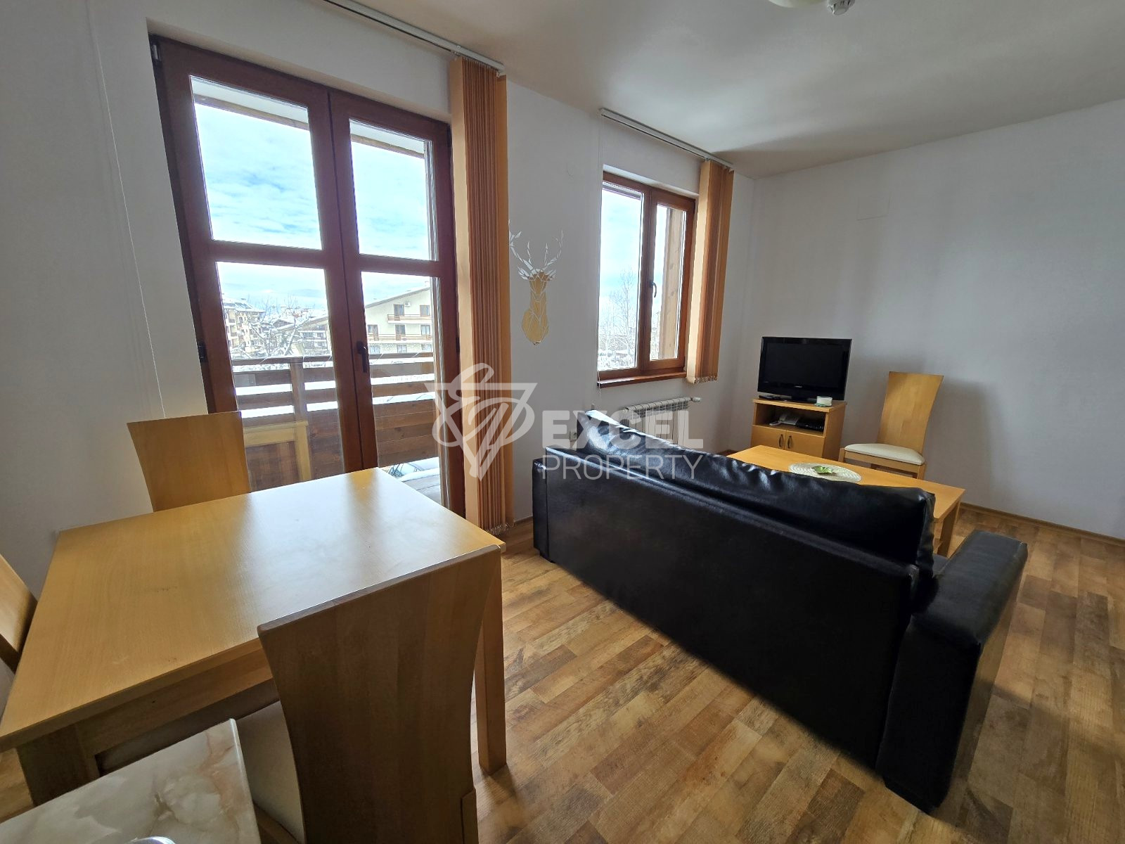 One-bedroom apartment with underground parking space for sale in a year-round complex 400 m from the Gondola, Bansko