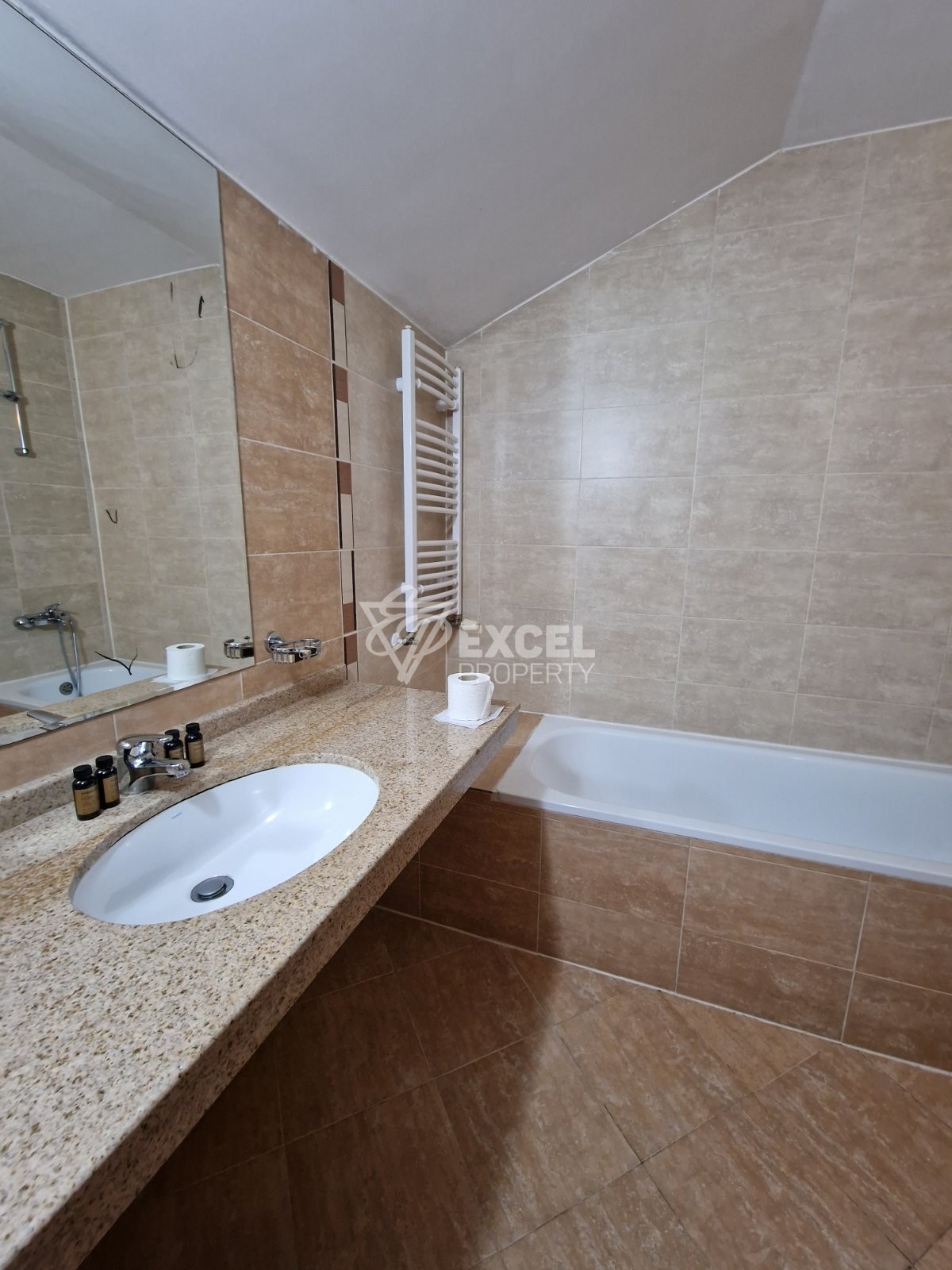 Multi-room maisonette with a view of the pool and Pirin mountain in a 4-star complex