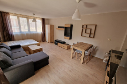 Spacious studio with terrace for sale in Bansko