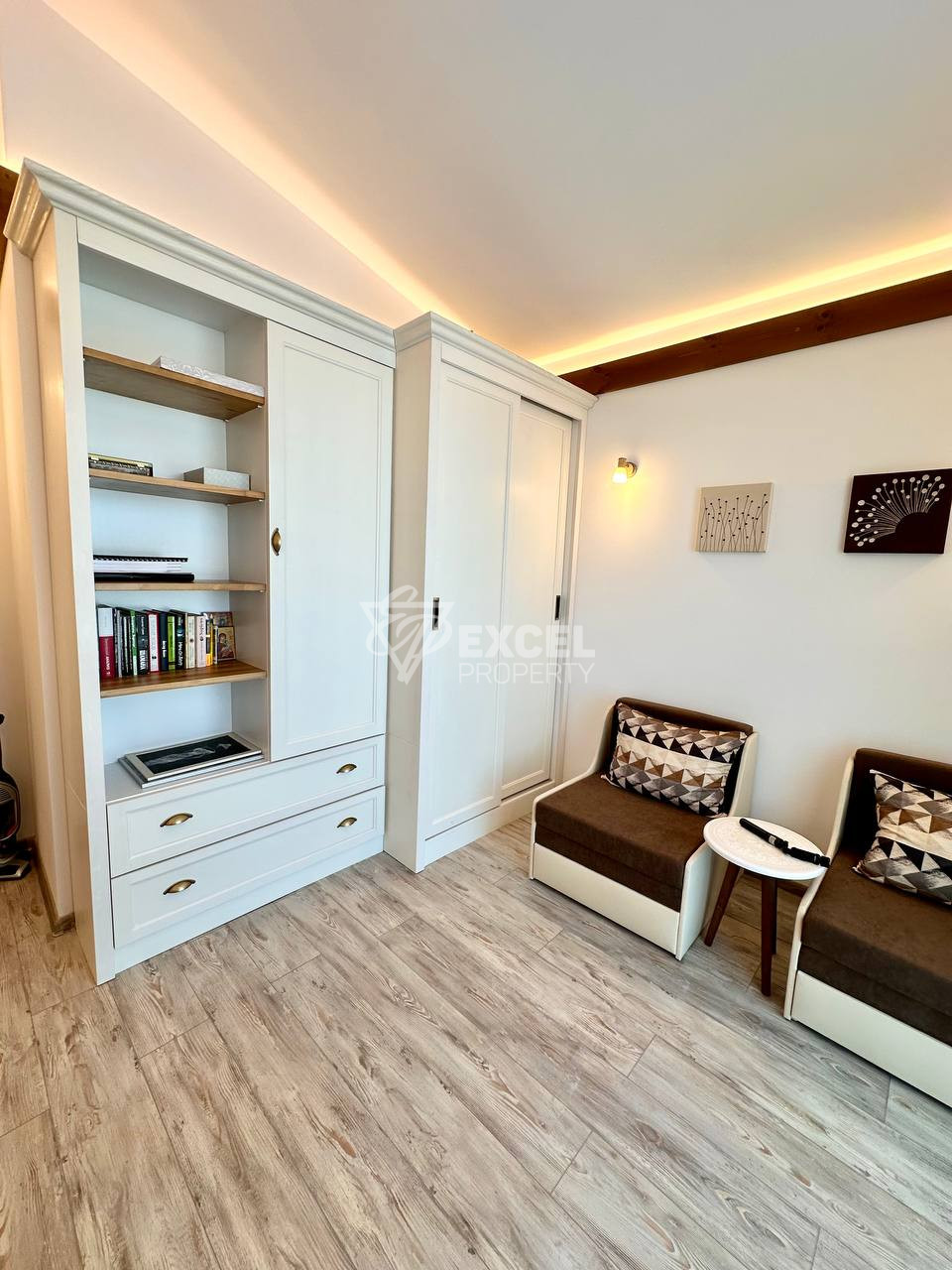 Alpine idyll: One-story two bedroom house with office for sale, close to Pirin Golf