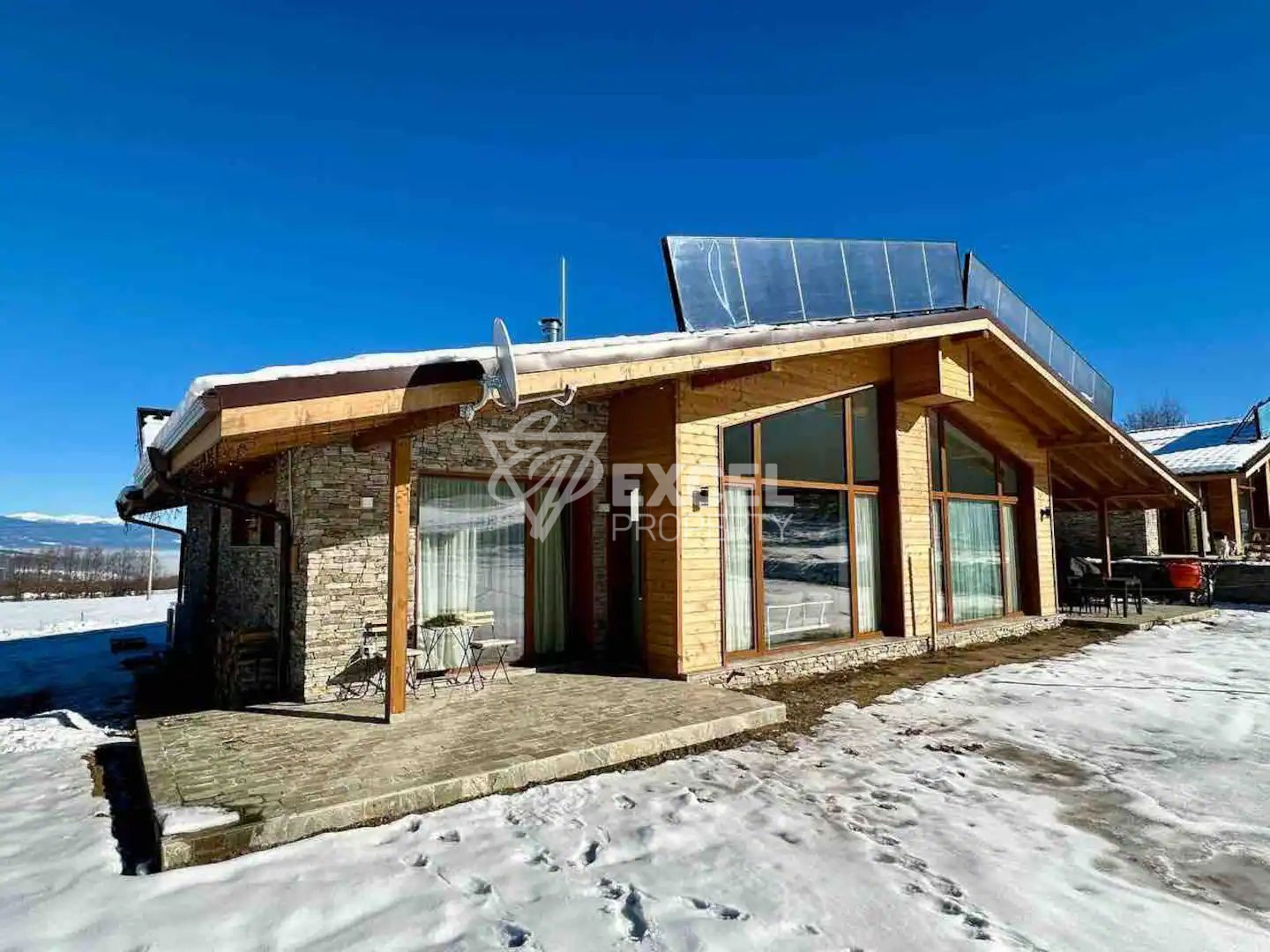 Alpine idyll: One-story two bedroom house with office for sale, close to Pirin Golf