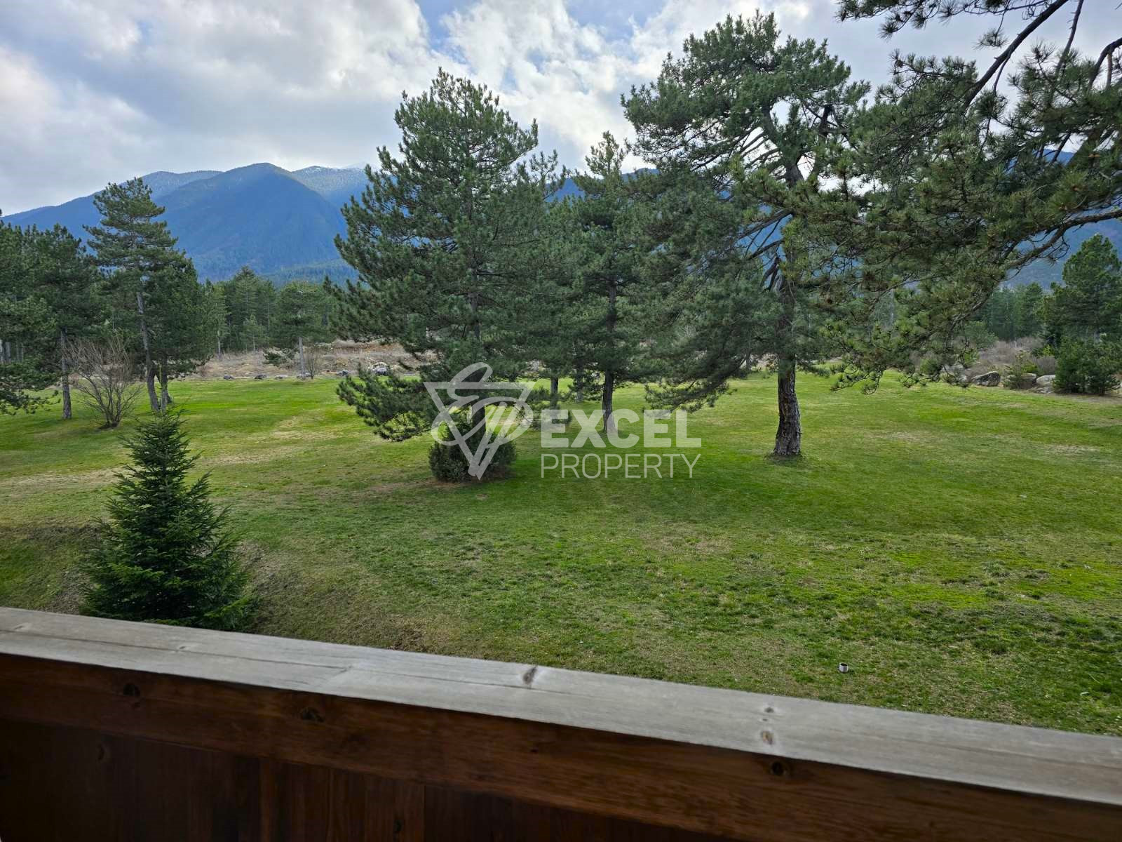 Sunny one bedroom apartment for sale in the heart of Pirin Golf & Country Club!