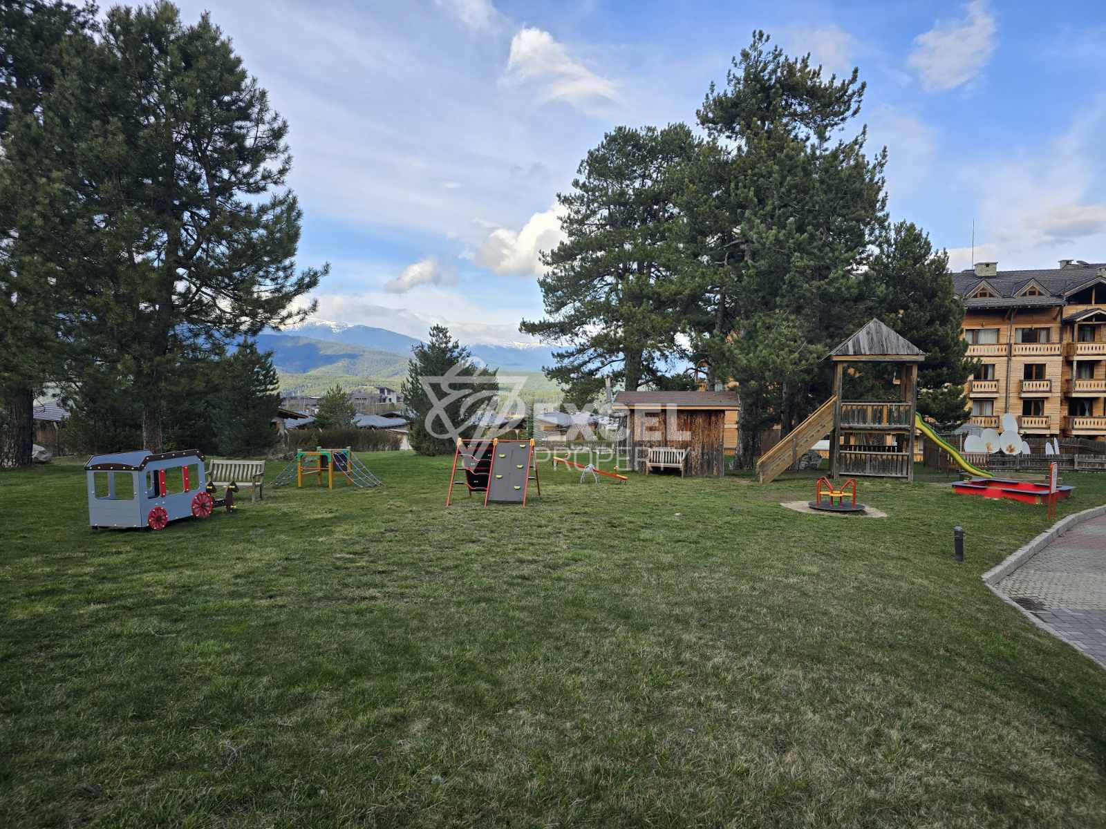 Sunny one bedroom apartment for sale in the heart of Pirin Golf & Country Club!