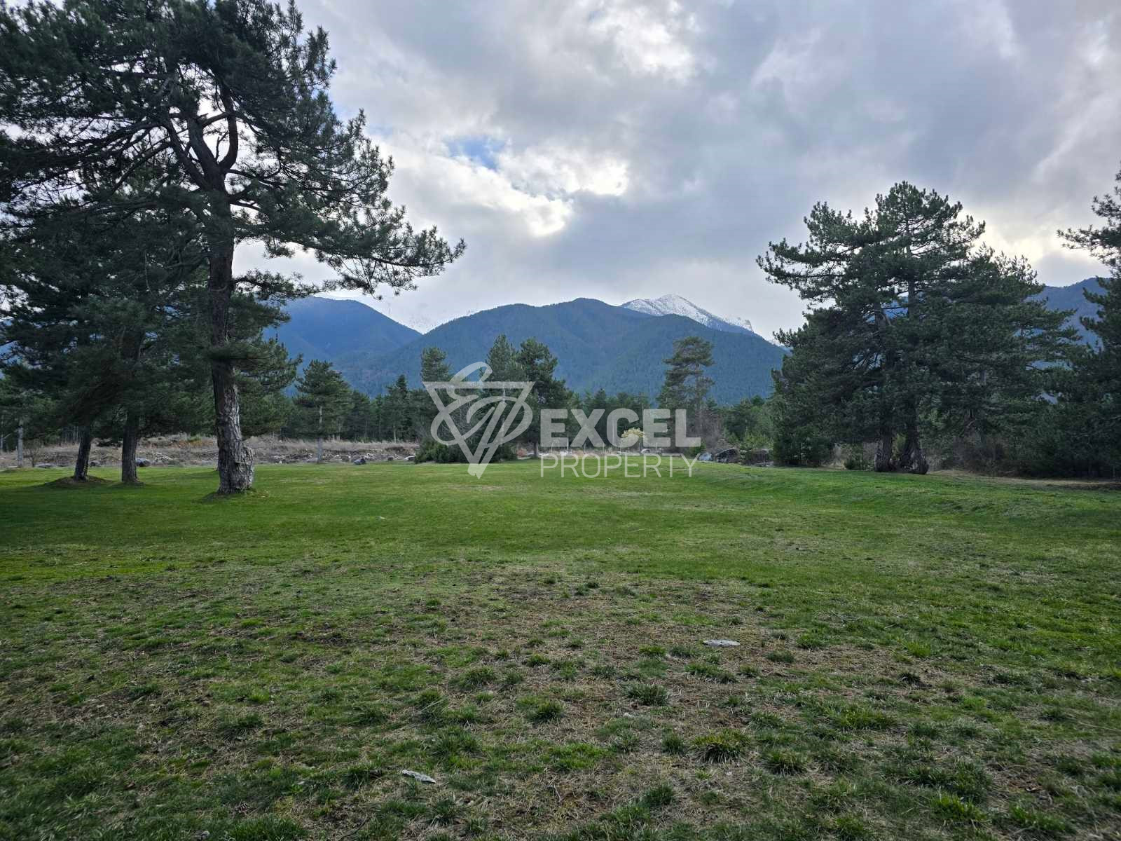 Sunny one bedroom apartment for sale in the heart of Pirin Golf & Country Club!