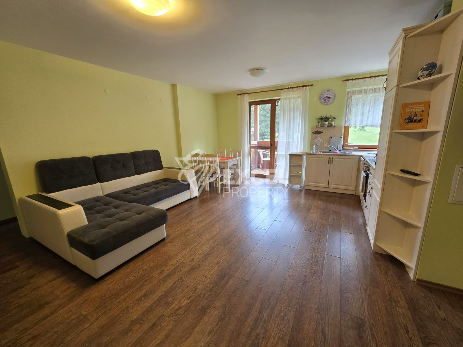 Sunny one bedroom apartment for sale in the heart of Pirin Golf & Country Club!