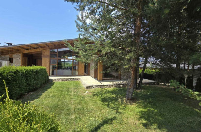 Magnificent three bedroom house for sale in the prestigious Pirin Golf and Country Club
