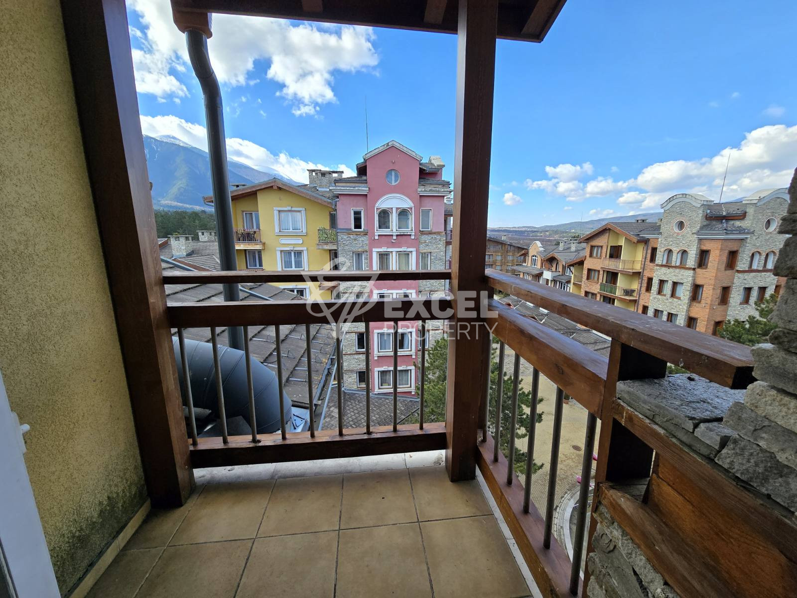 Elegant multi-room apartment for sale in the heart of Pirin Golf & Country Club: Luxury and perfection