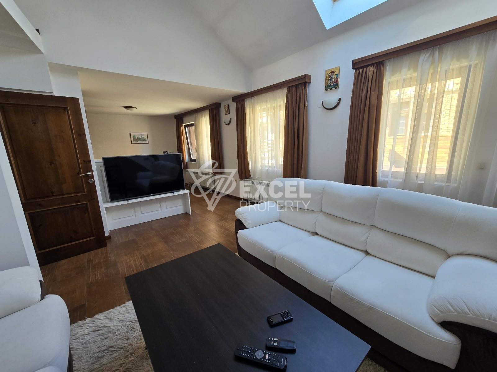Multifunctional house with an active business in the TOP center of Bansko!