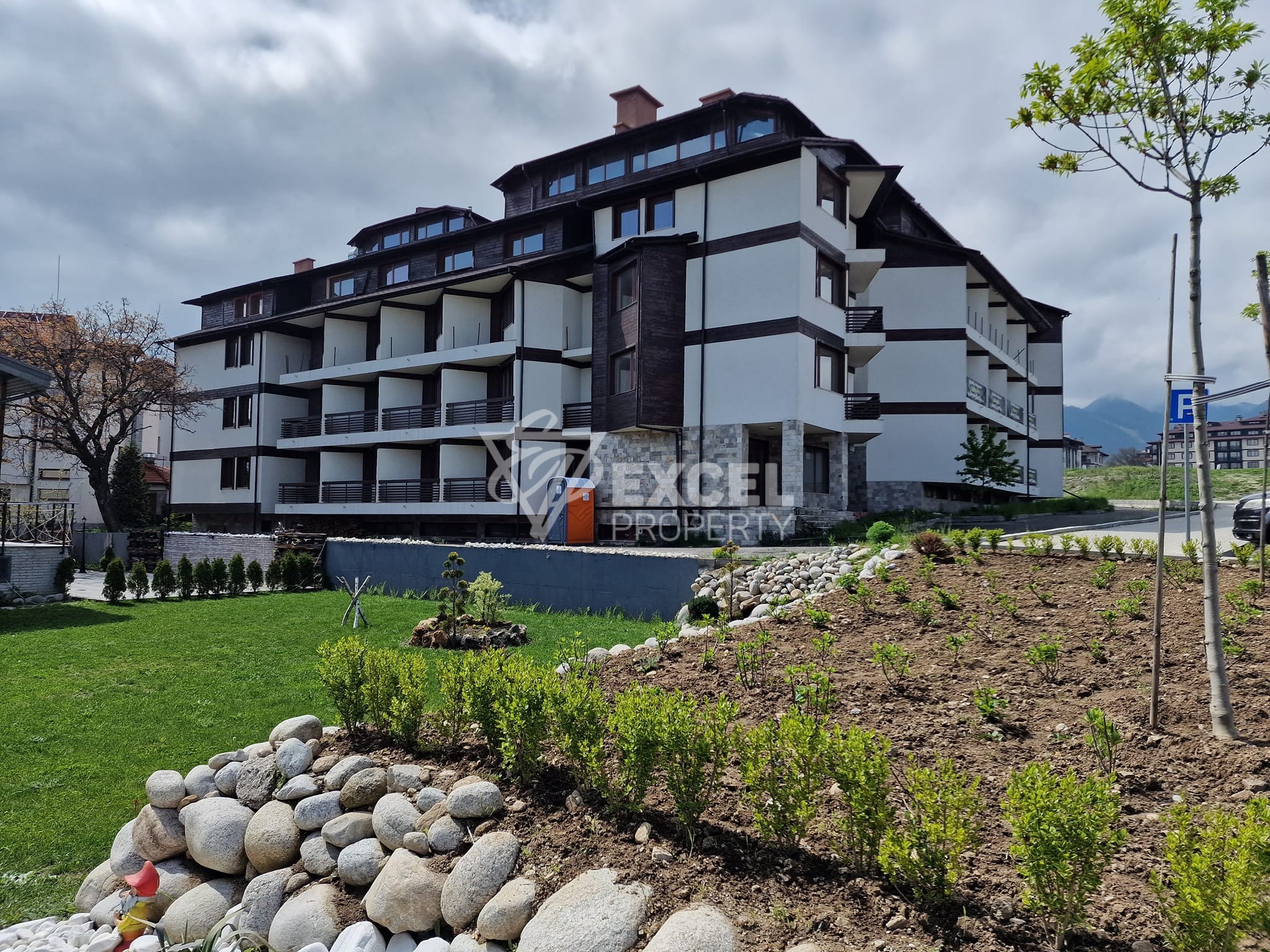 200m from the Gondola! South one-bedroom apartment for sale in Bansko!