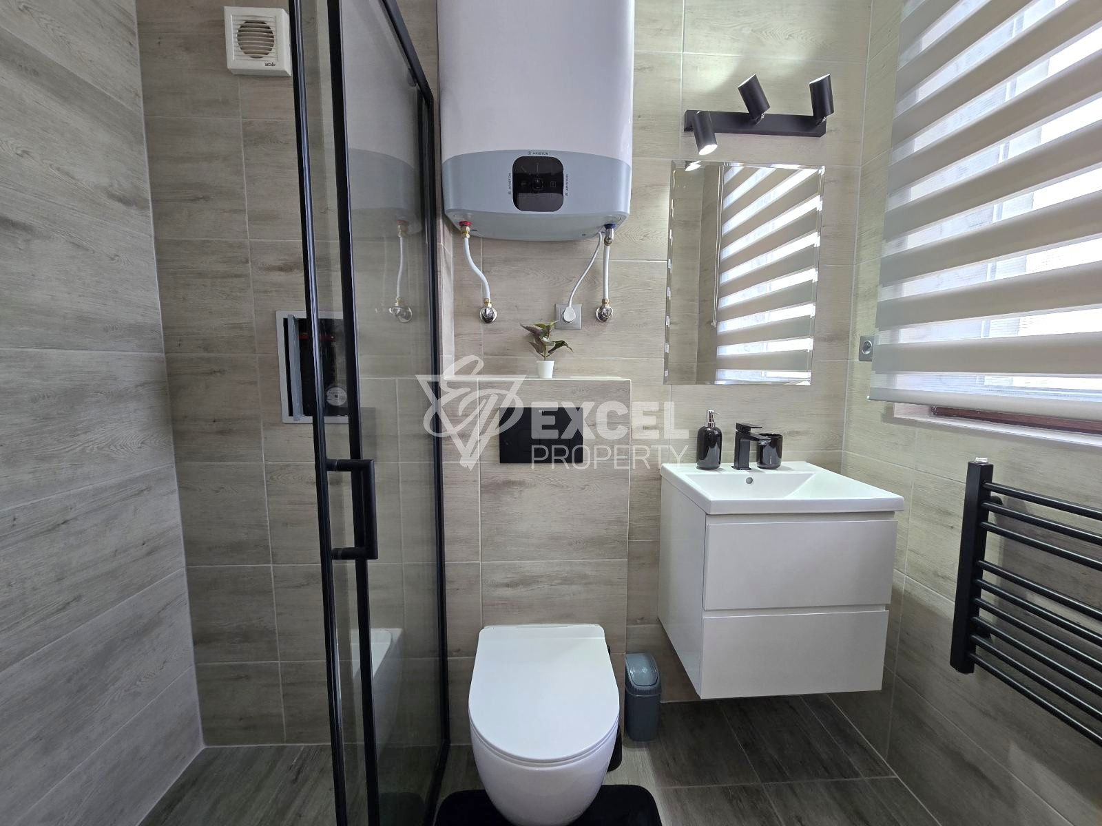 Modernly furnished one-bedroom apartment with south exposure for sale in Bansko