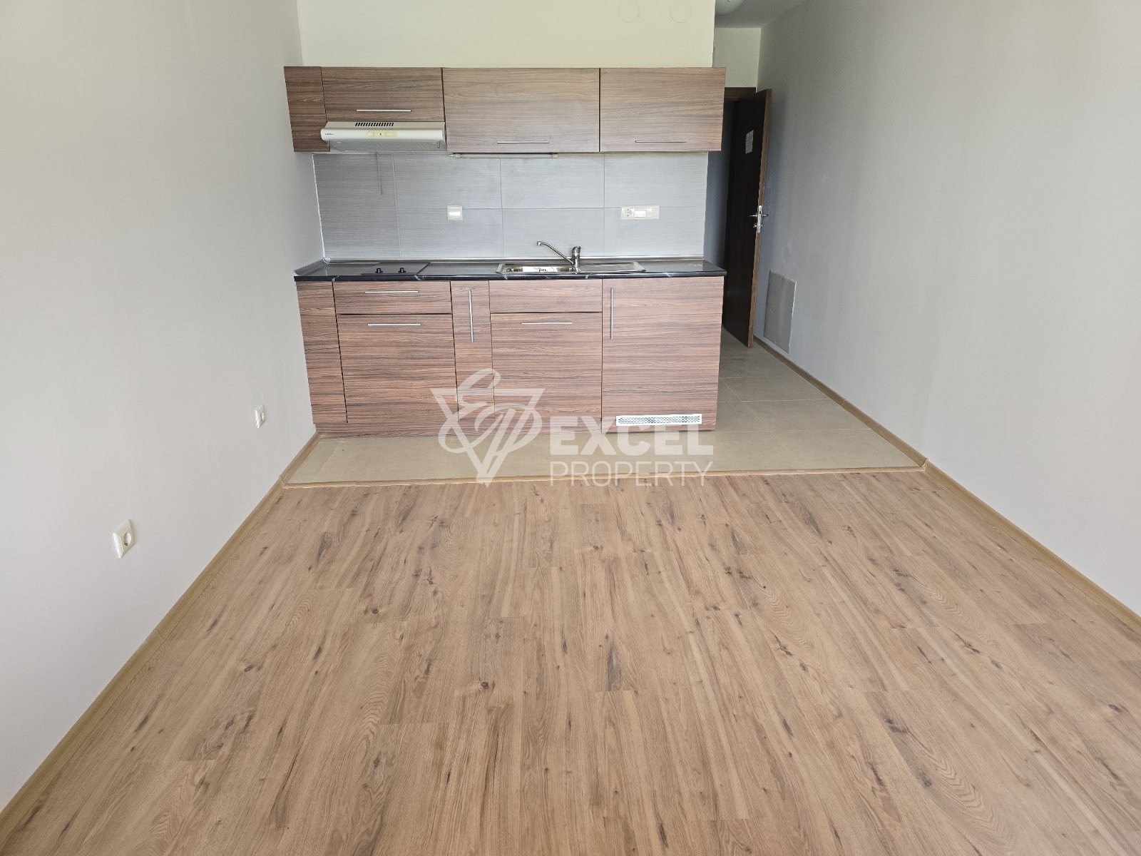 Studio with terrace for sale in Bansko, 300 m from the ski lift