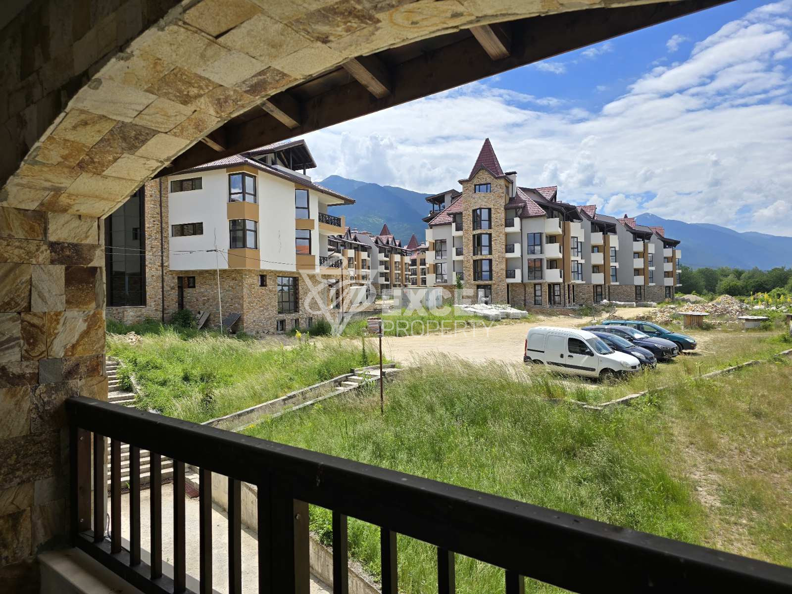 Spacious studio for sale in a residential building 3 minutes’ walk from the ski lift, Bansko