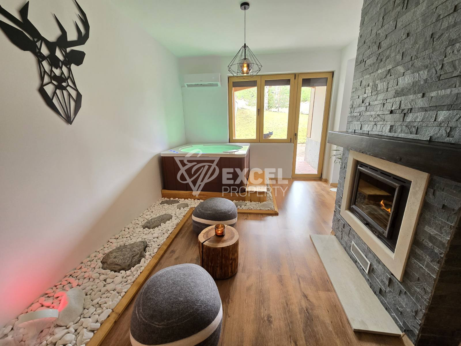 Luxury one-bedroom apartment with own SPA room with jacuzzi and sauna