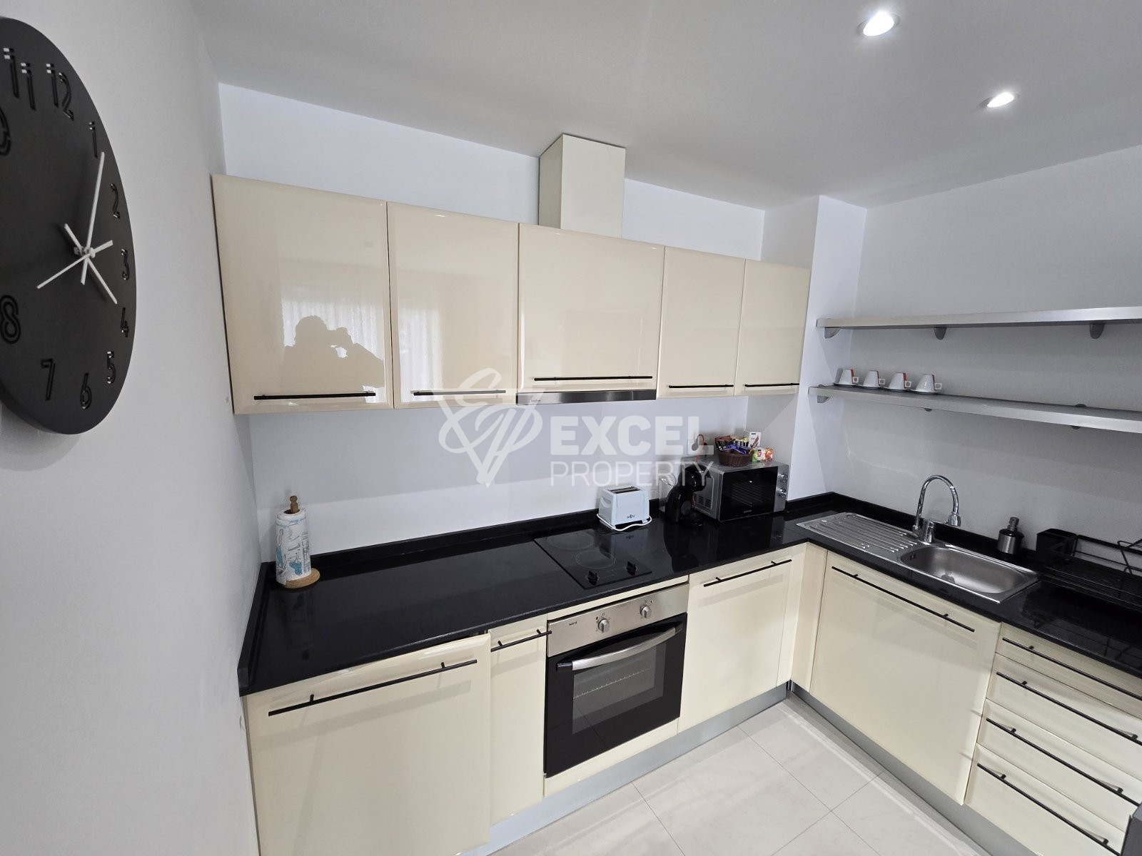 Two-bedroom apartment with south exposure and stunning mountain views, Pirin Golf area