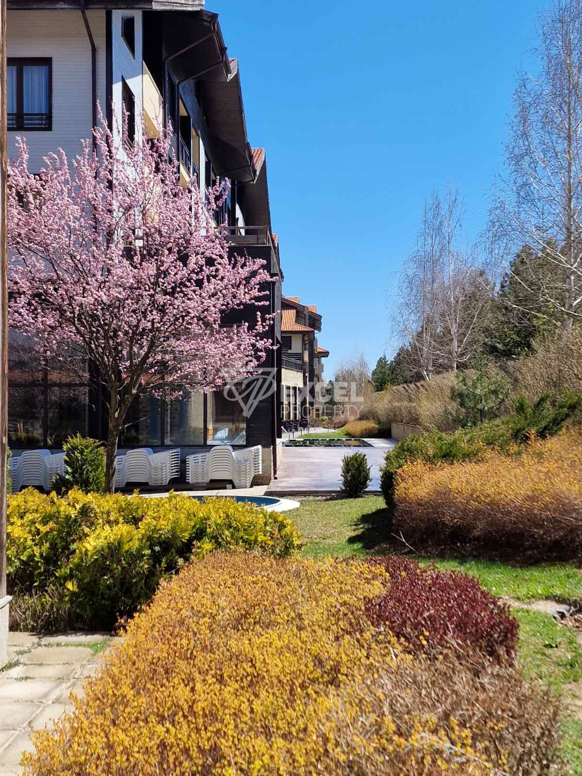 Stunning two-bedroom apartment in a prestigious 4-star complex next to Pirin Golf