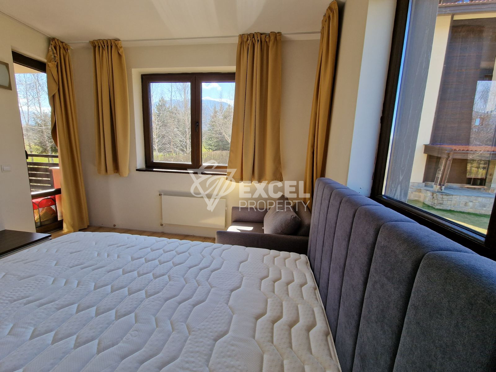 Spacious apartment with a view of Pirin mountain